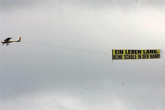 Dortmund Banner to Schalke