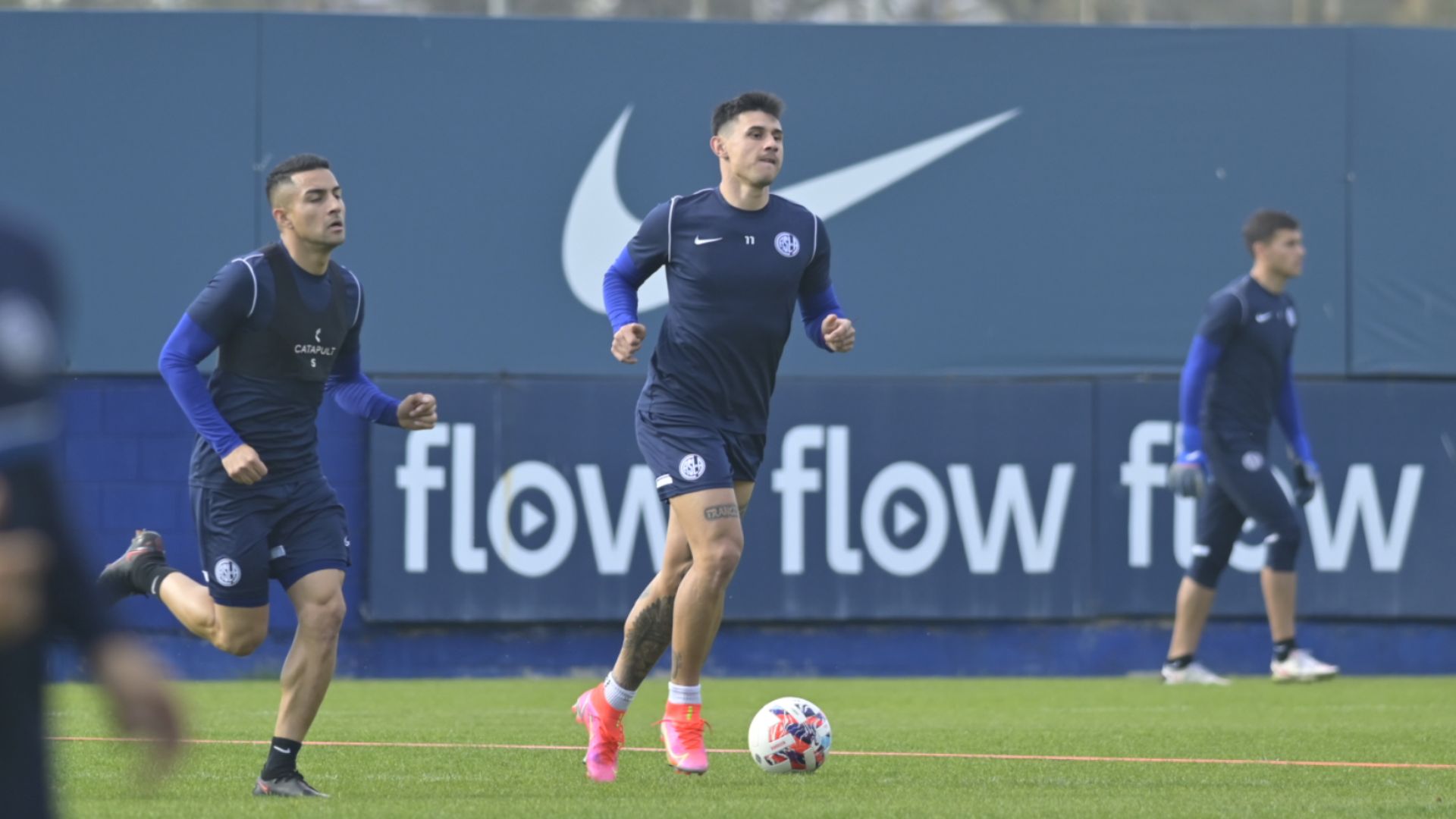 adam bareiro san lorenzo entrenamiento 24082022