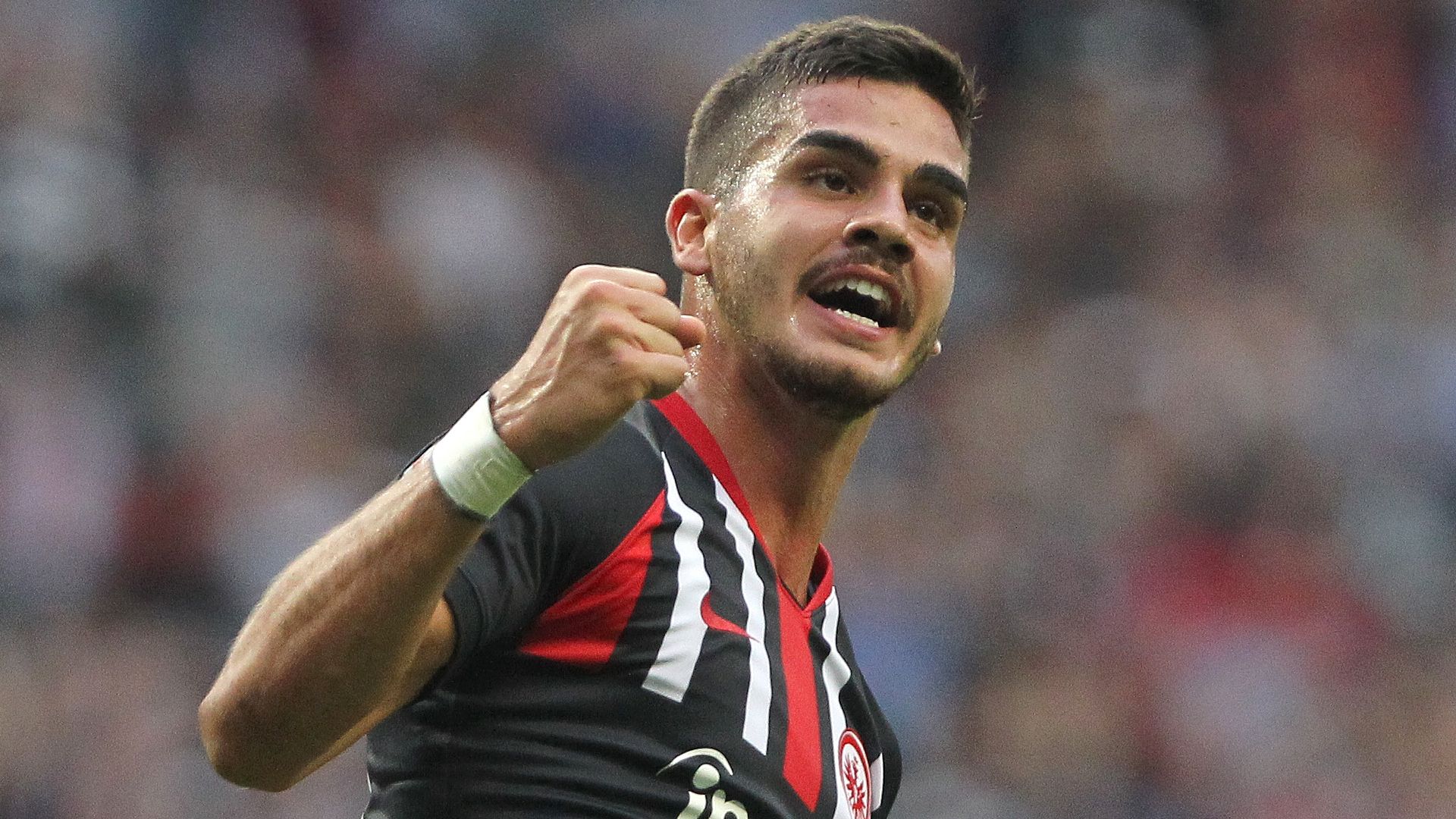 andre silva eintracht frankfurt celebration goal