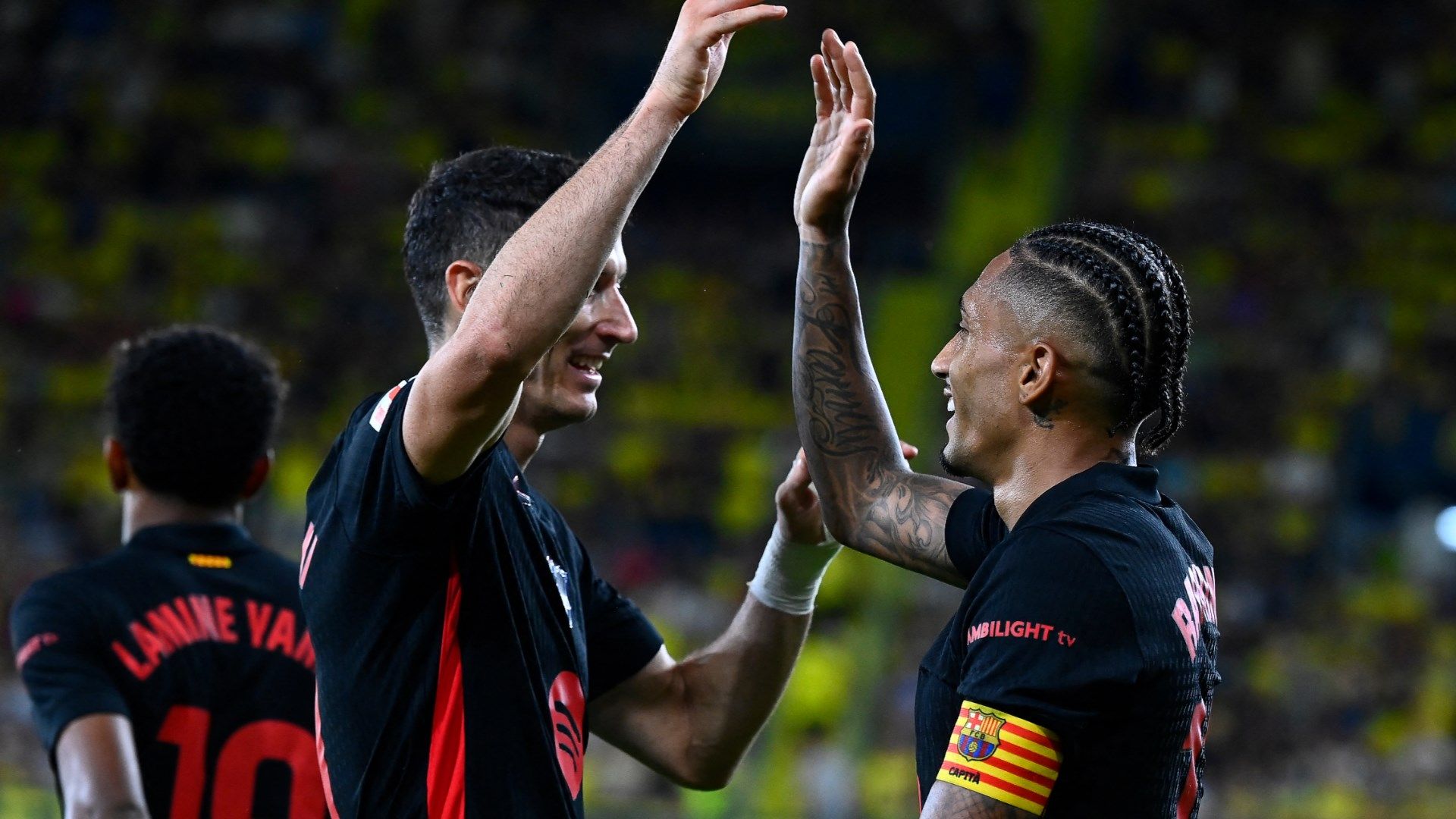 Robert Lewandowski Raphinha Barcelona 2024-25