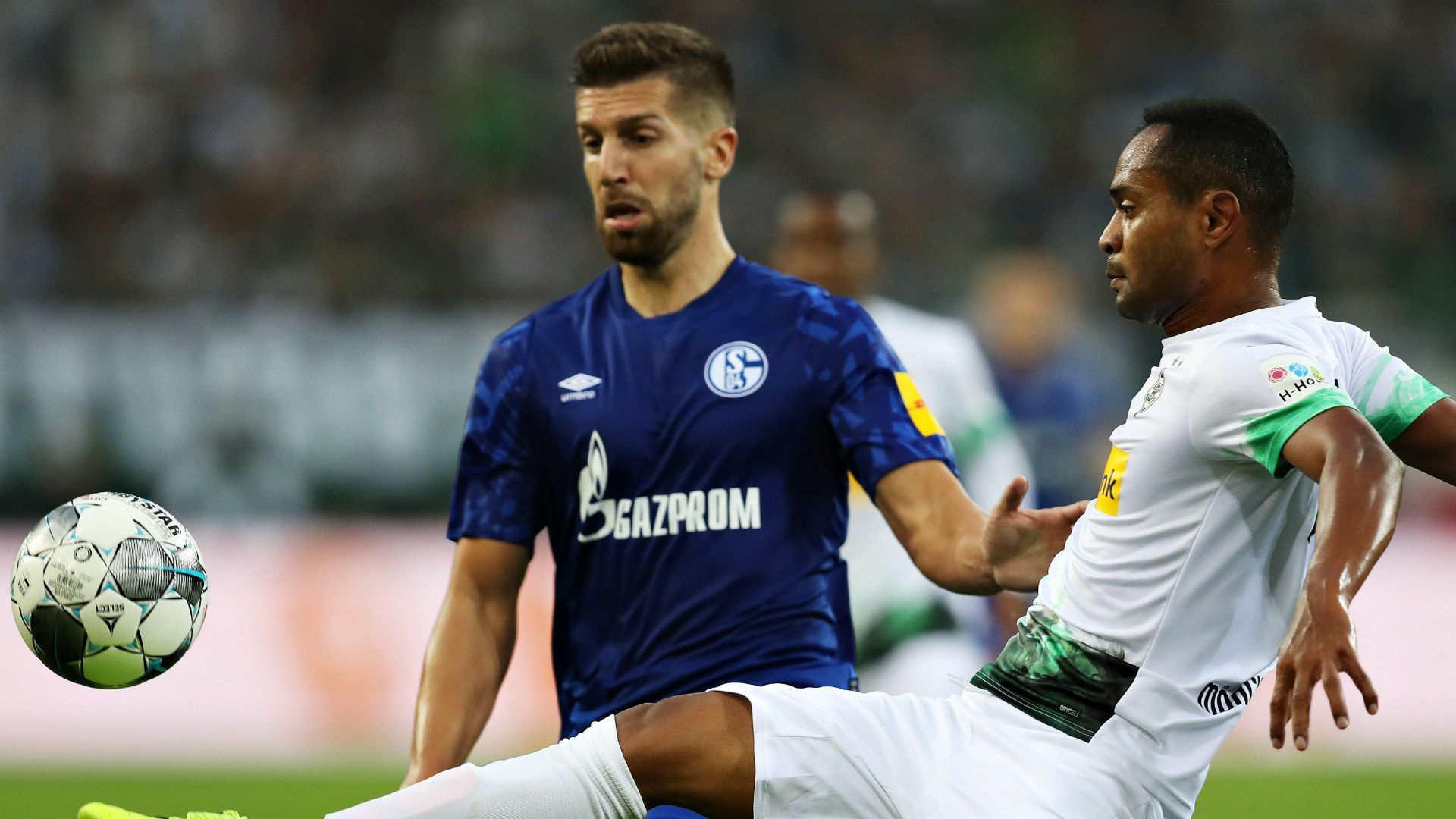 Matija Nastasic Schalke 04 Raffael Borussia Mönchengladbach 2019