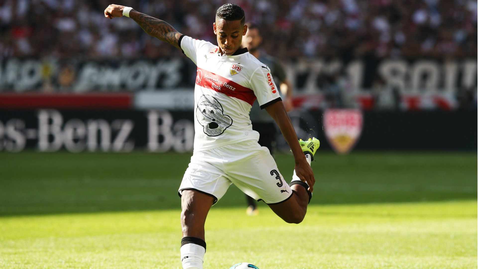 Dennis Aogo VfB Stuttgart