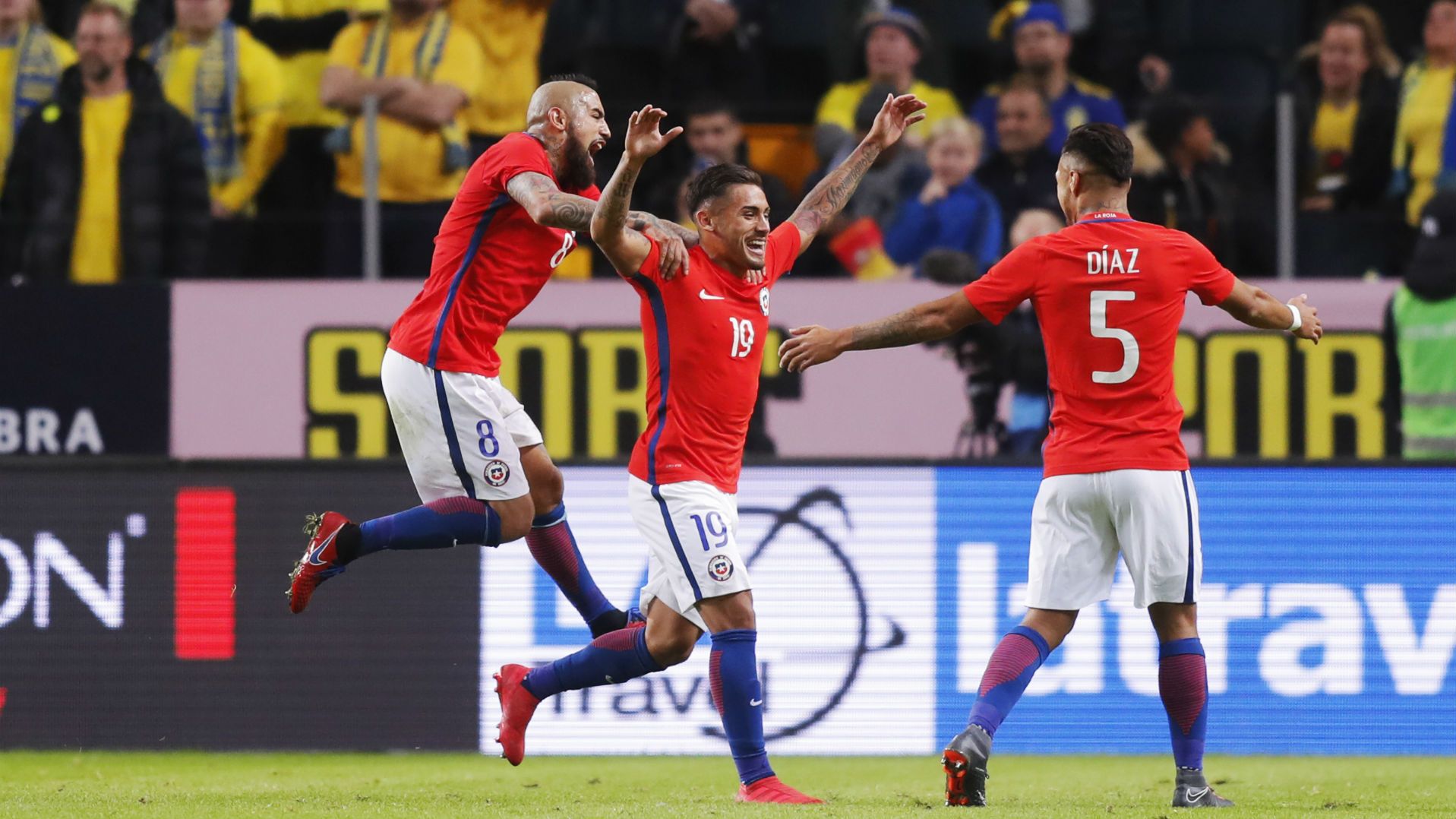 240318 Paulo Díaz - Arturo Vidal - Marcos Bolados Chile Suecia