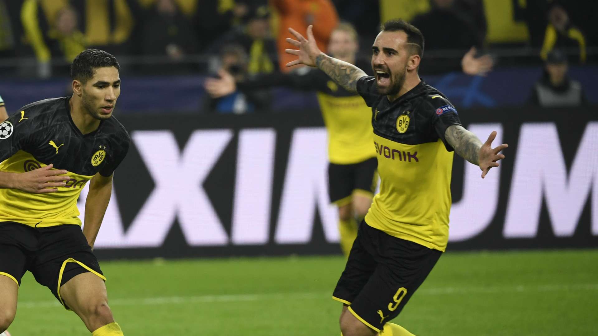 PACO ALCACER BORUSSIA DORTMUND
