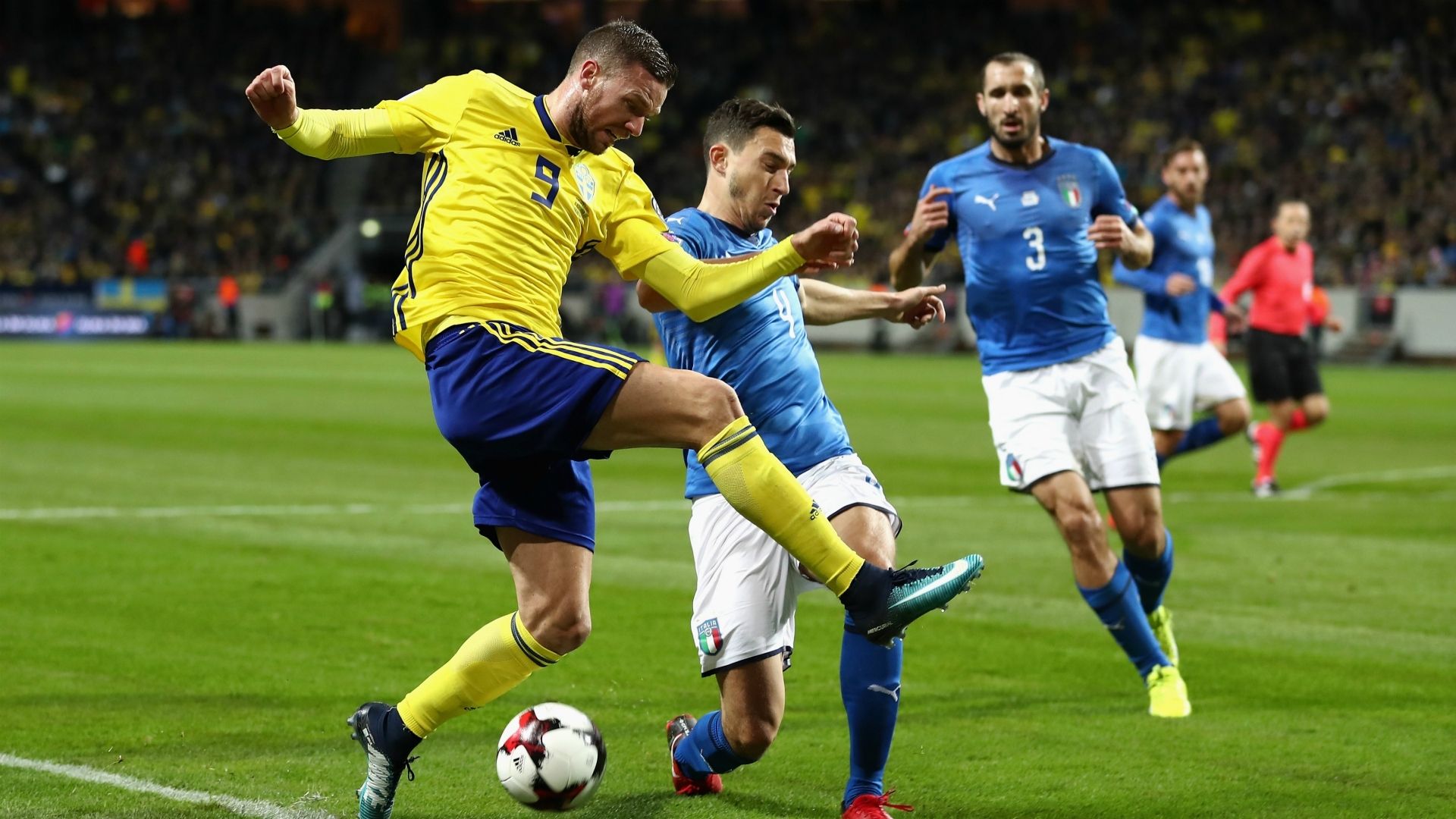 Markus Berg Matteo Darmian Sweden Italy Russia 2018 World Cup Qualifier Play-Off 11102017
