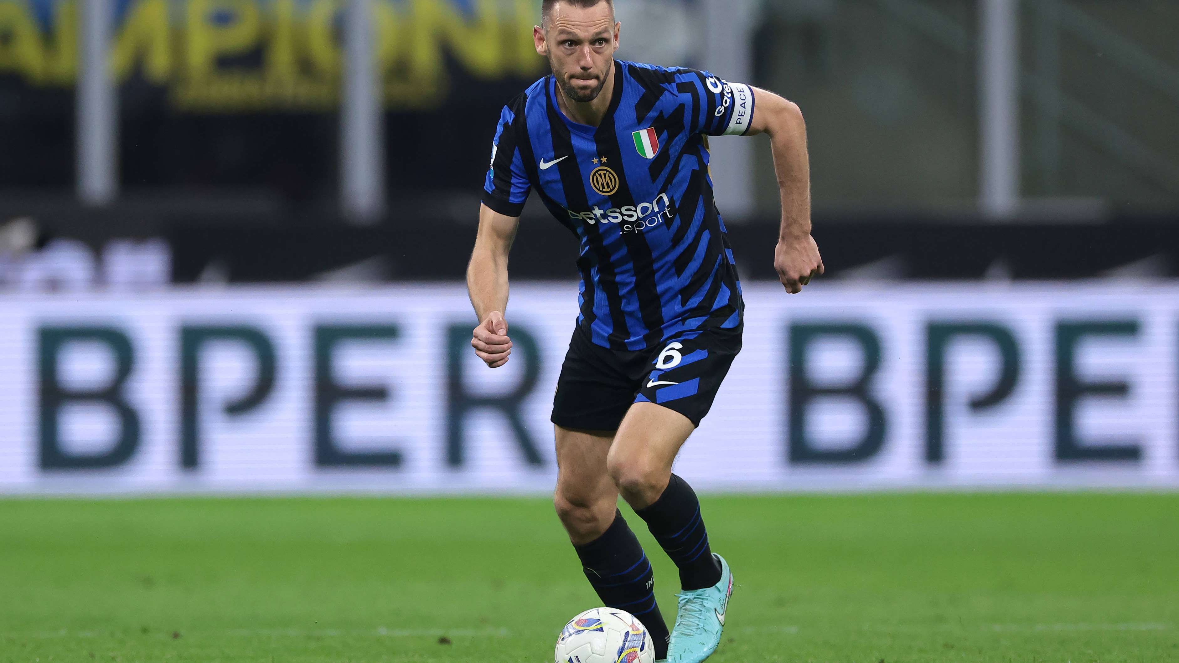 Stefan de Vrij Inter Tickets