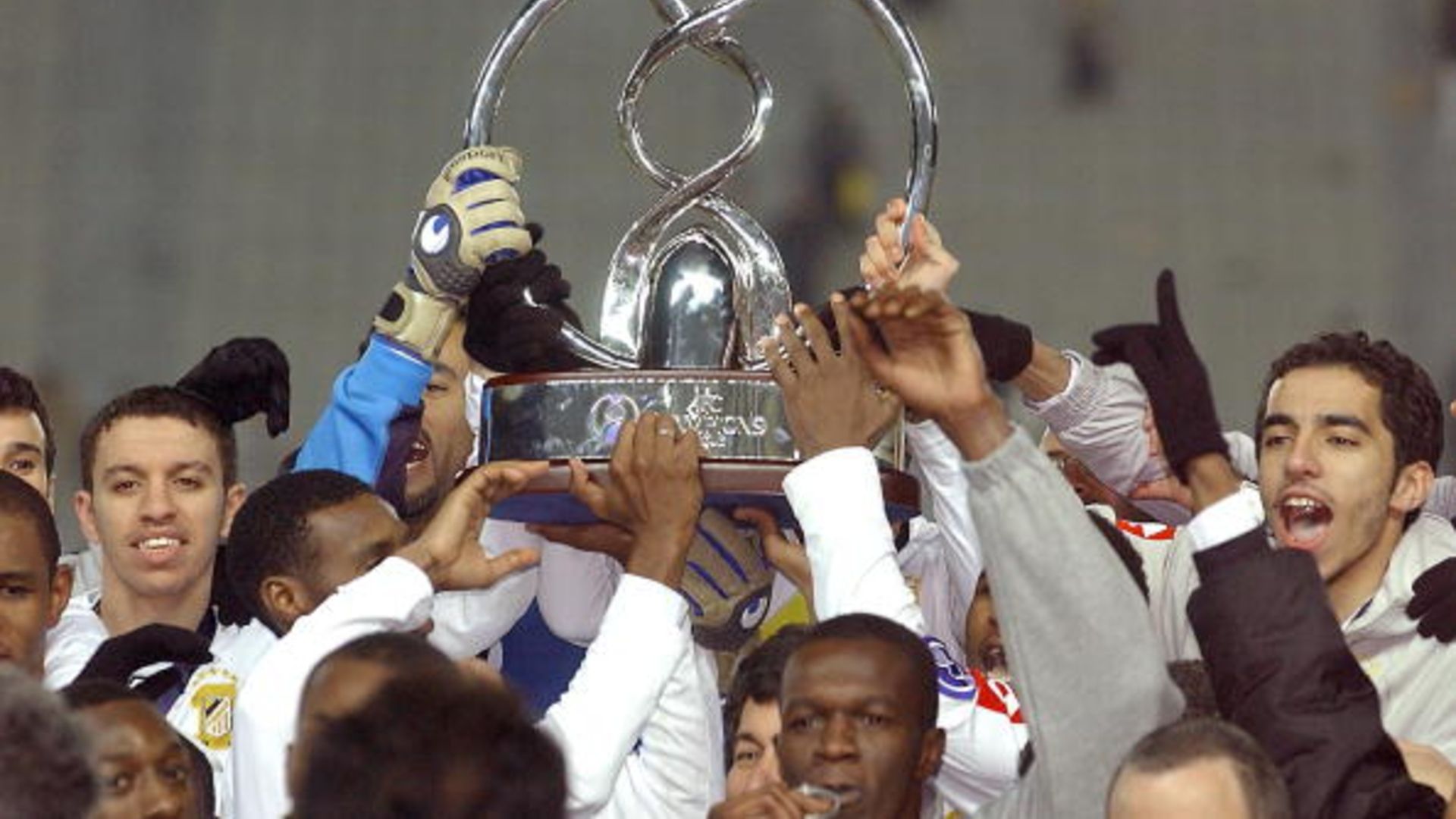 الاتحاد 2004