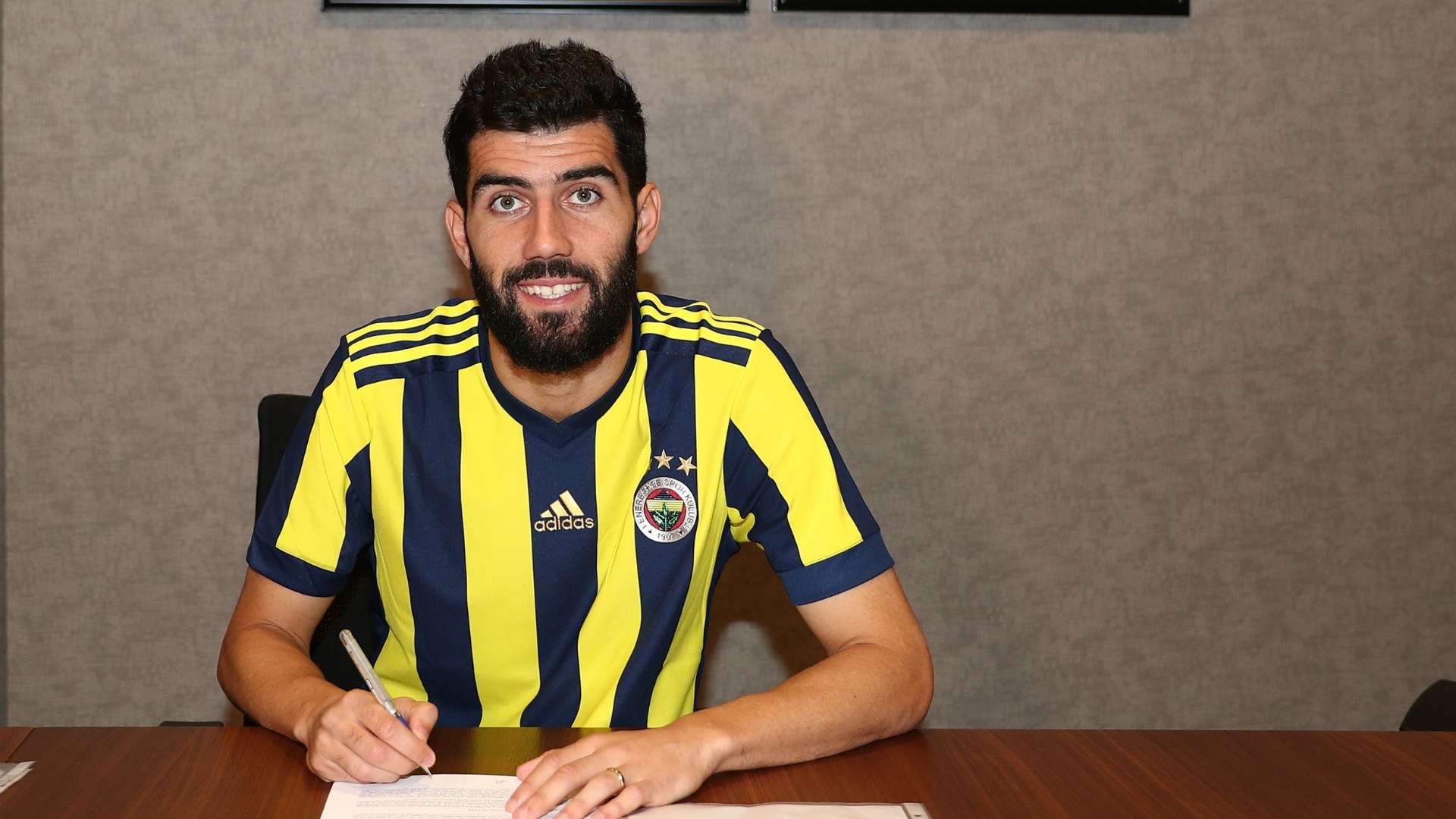 Luis Neto Fenerbahce
