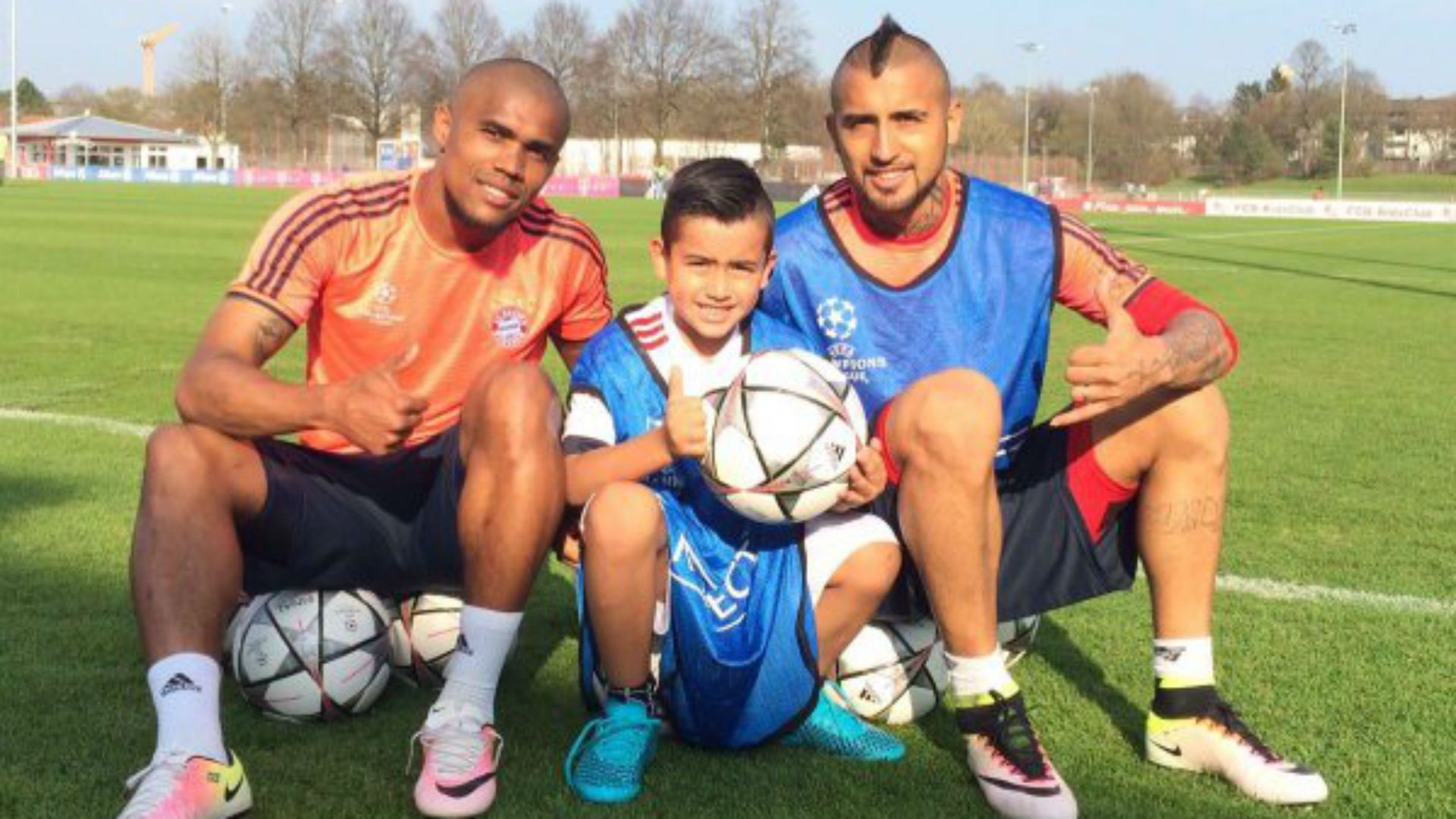 Douglas Costa, Alonso y Arturo Vidal