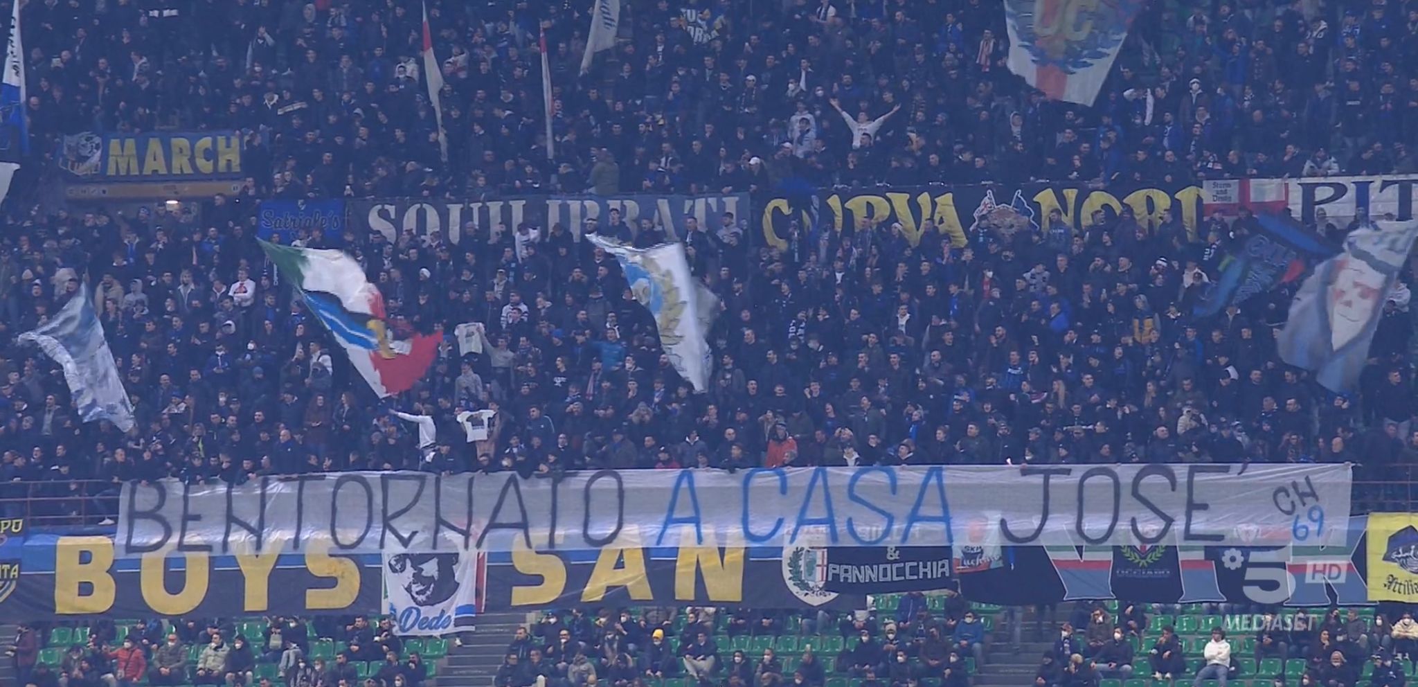 striscione mourinho