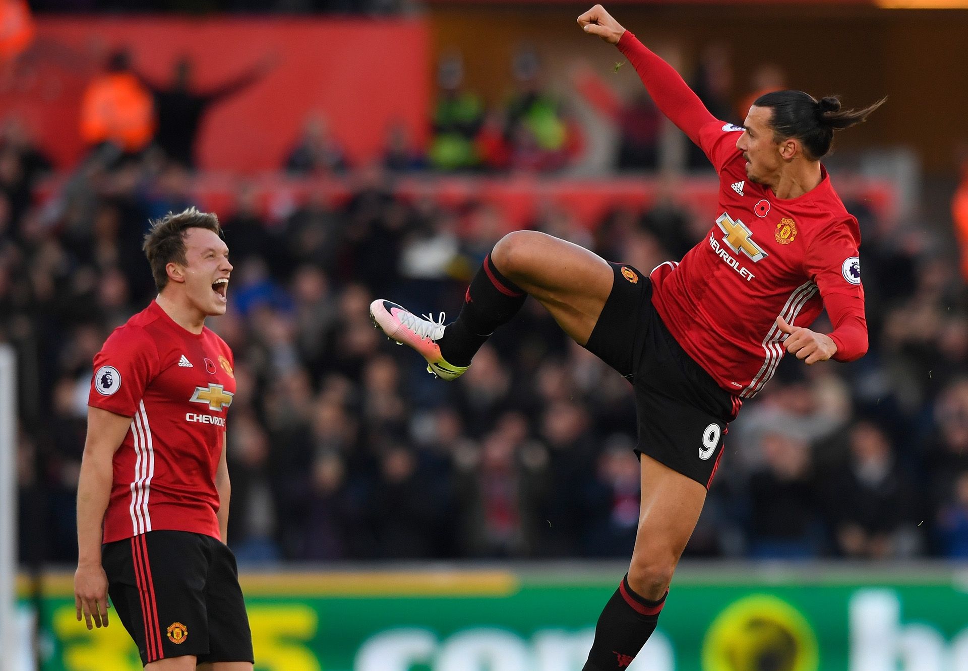 Zlatan Ibrahimovic Phil Jones (1920 x 1332)