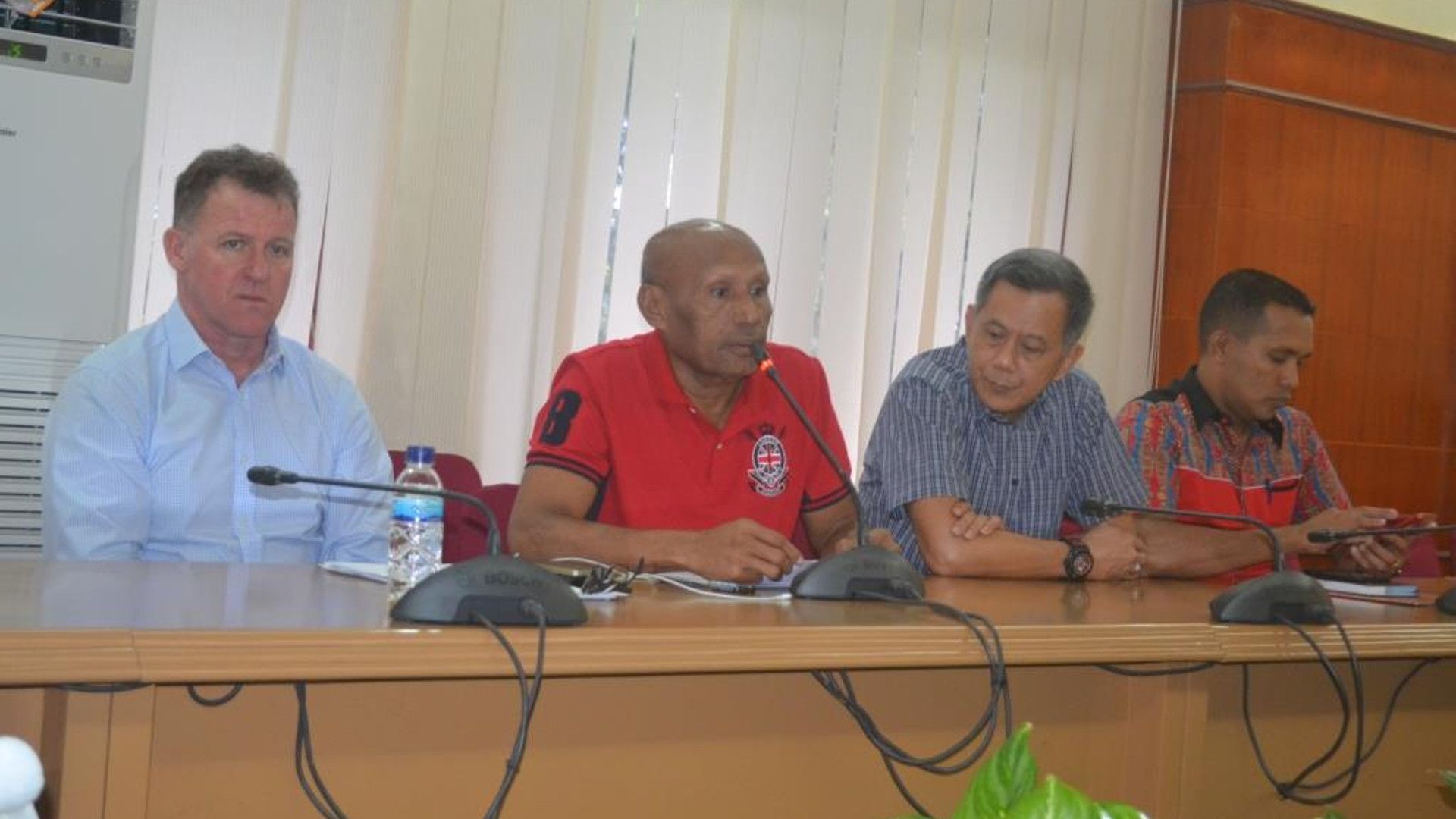 Manajemen Persipura, Benhur Tomi Mano, Peter Butler - Persipura Jayapura