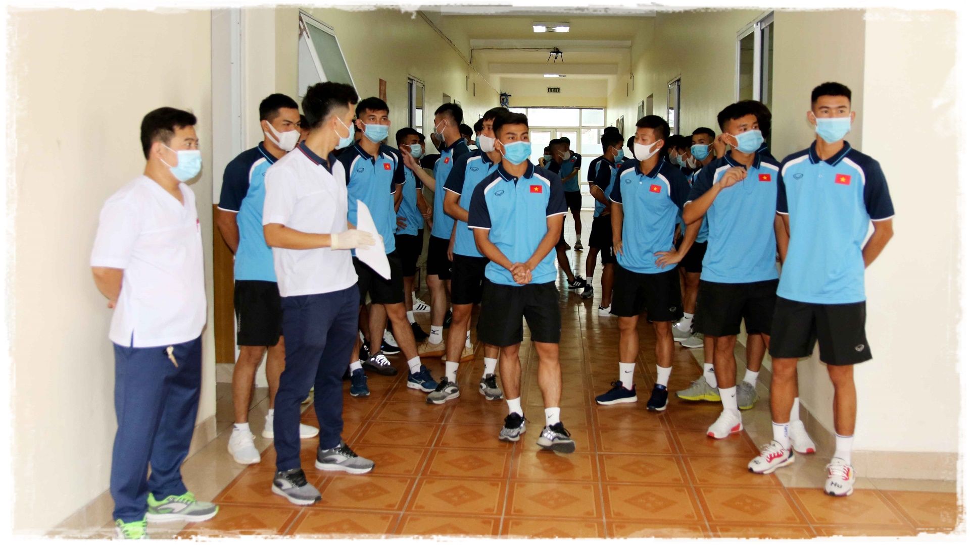 U22 Vietnam's football players & coaches made their COVID-19 tests