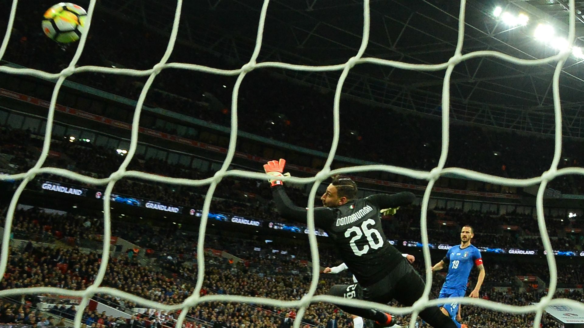 Gigio Donnarumma England Italy