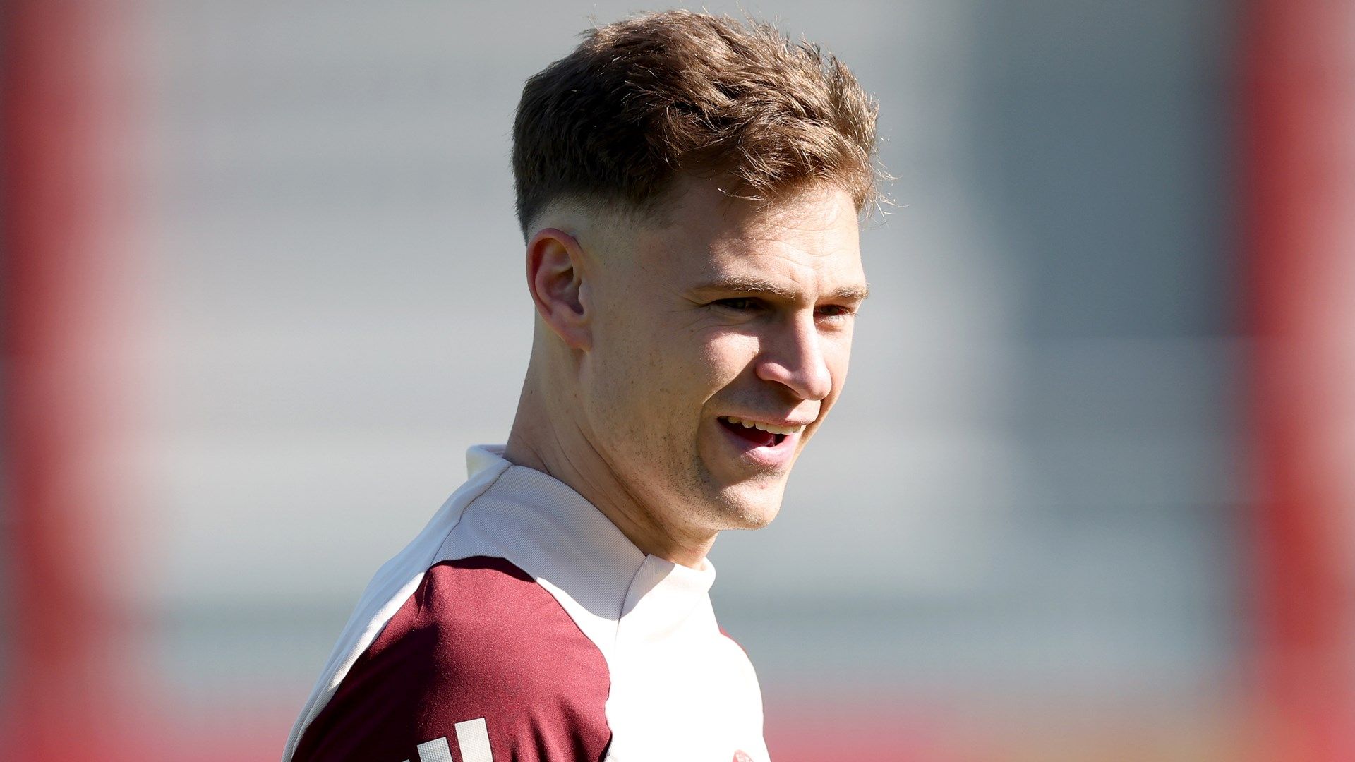 "Ich gehe mal davon aus, dass er ihn gefragt hat, ob er eine Ausstiegsklausel hat": Horst Heldt witzelt über Steffen Baumgart und Joshua Kimmich