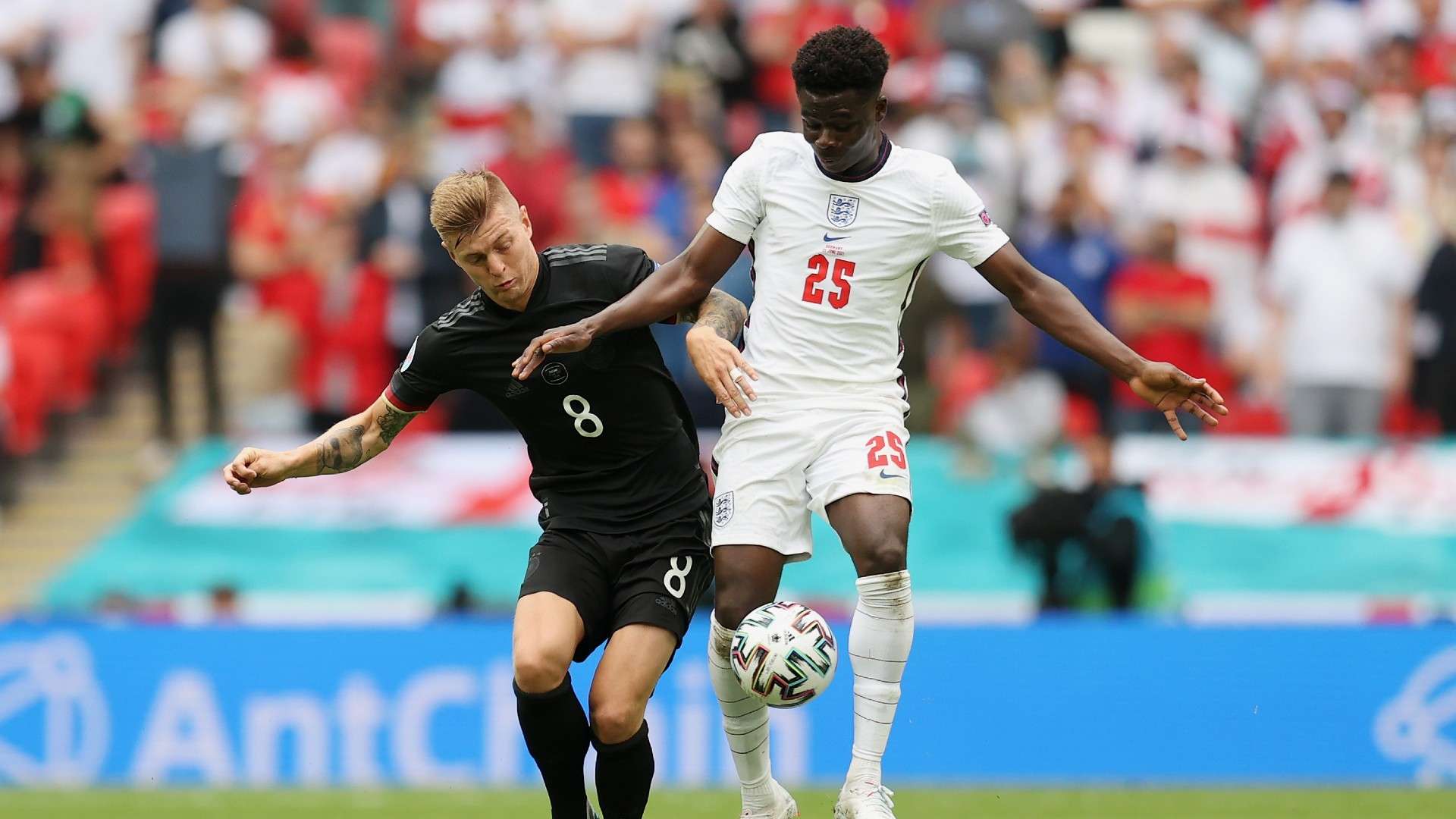 Toni Kroos Bukayo Saka Germany England 2021