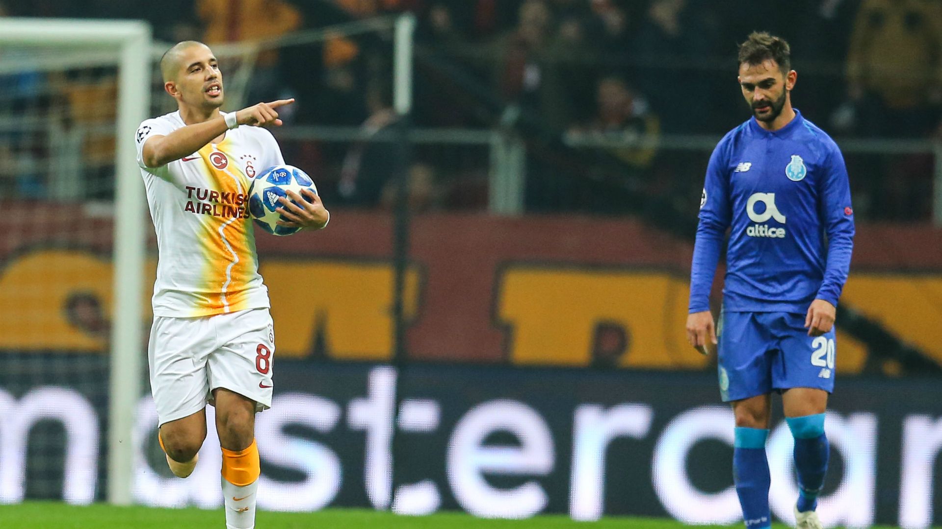 Sofiane Feghouli Galatasaray Porto UCL 12112018