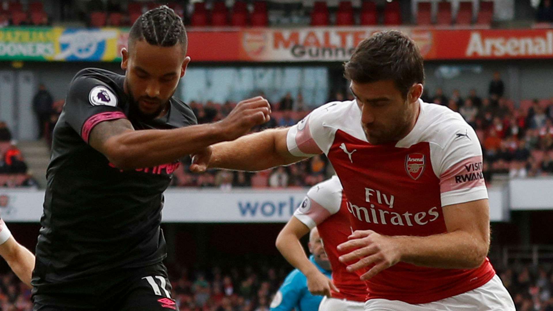 Theo Walcott Everton Sokratis Arsenal