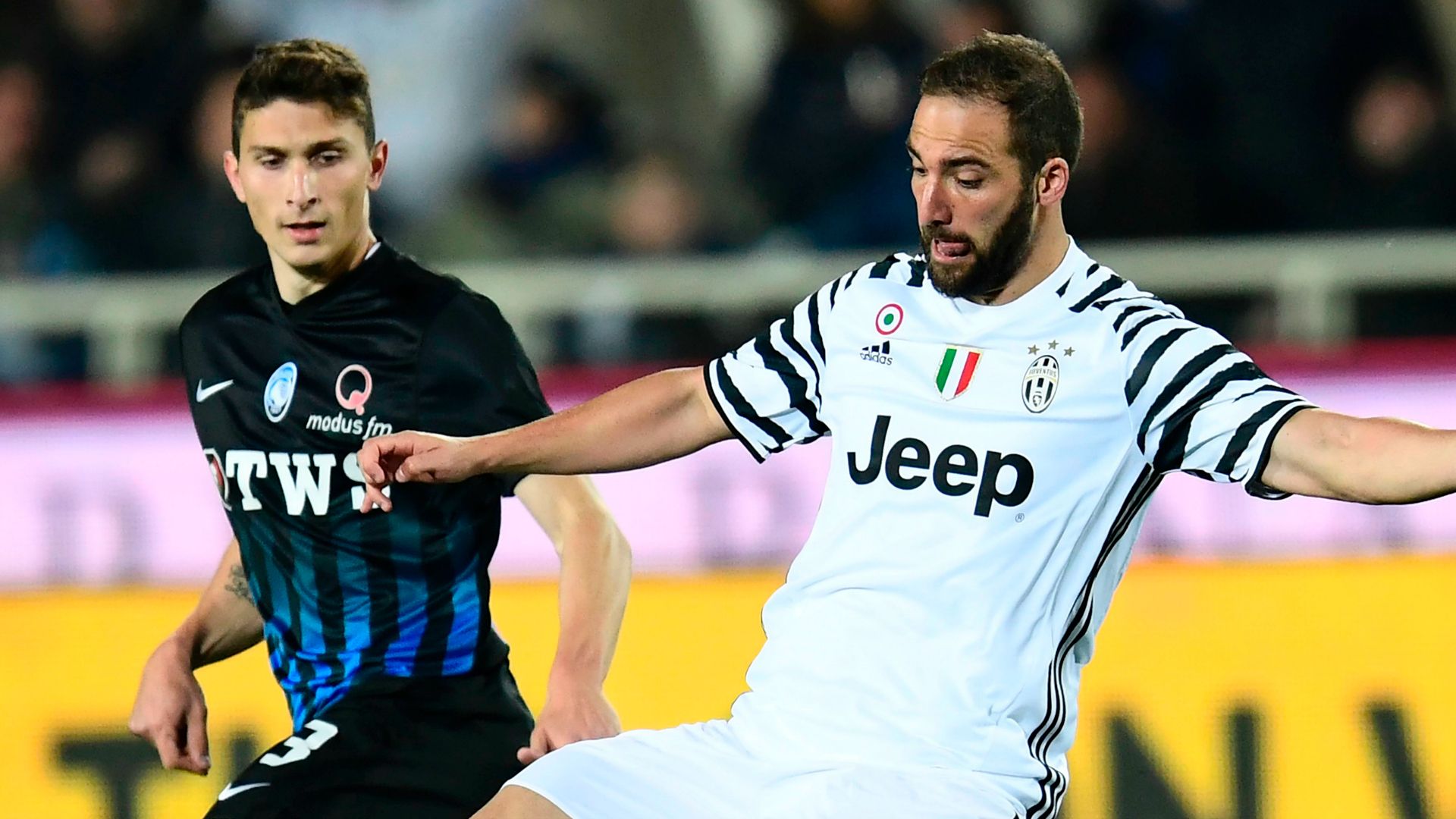 Caldara Higuain Atalanta Juventus Serie A