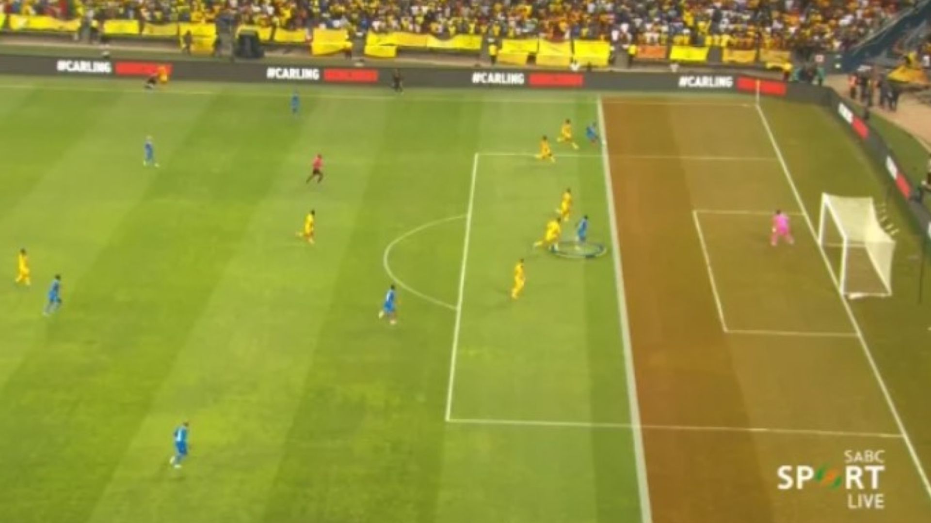 Kaizer Chiefs vs Mamelodi Sundowns: No penalty, offside goal & incorrect  Inacio sending off? Former Fifa referee responds to Amakhosi fans | Goal.com  South Africa
