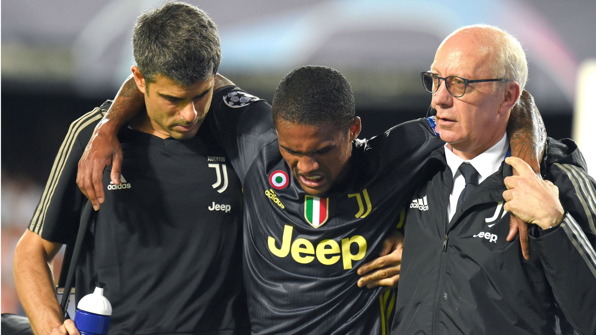 Douglas Costa Valencia Juventus Champions League