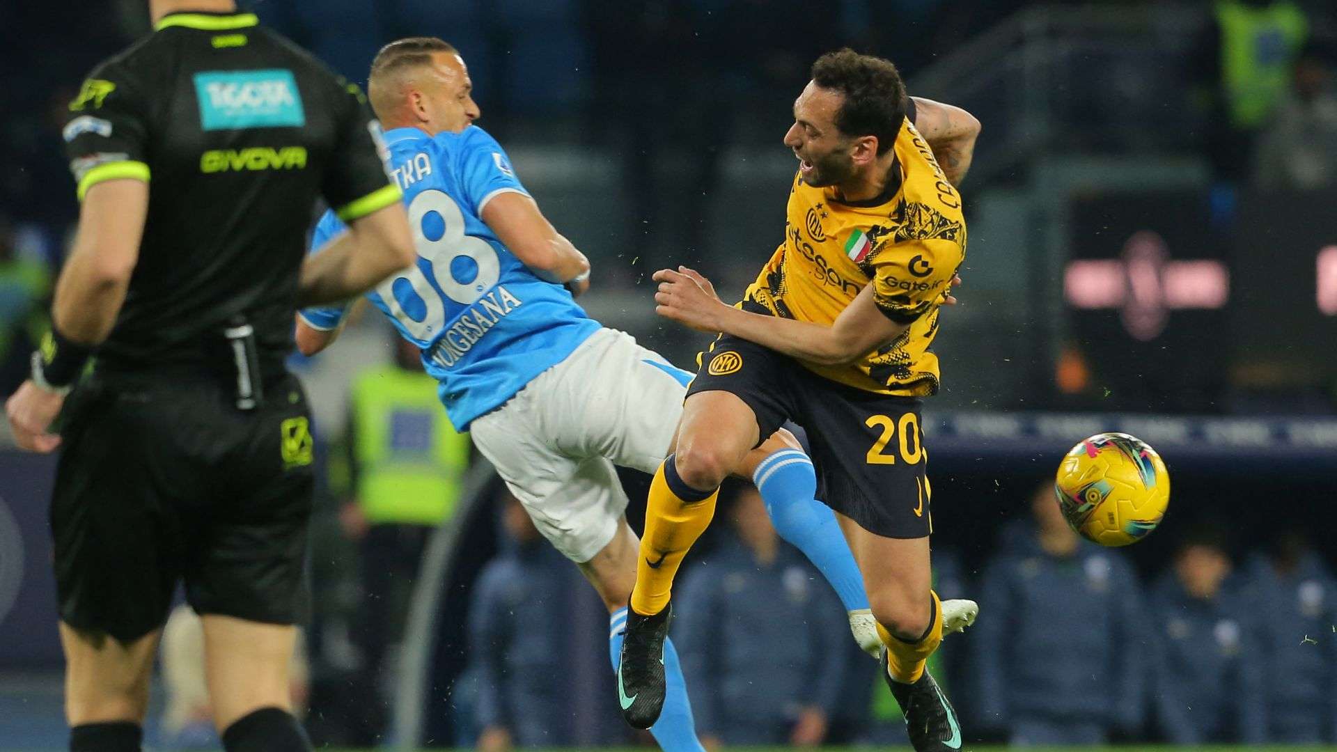 Hakan Calhanoglu Napoli Inter Serie A