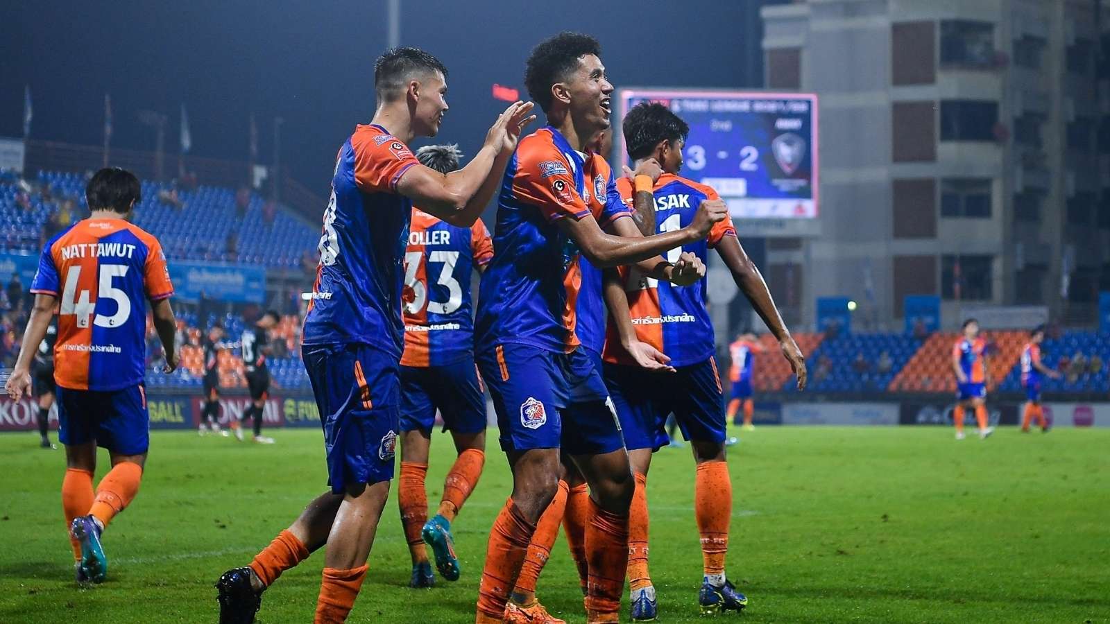 บดินทร์ ผาลา