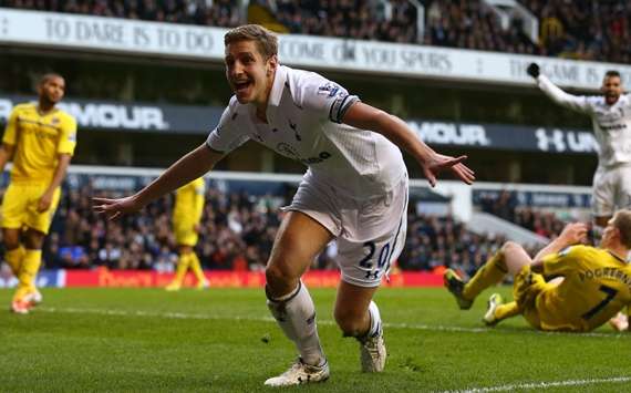 EPL: Michael Dawson, Tottenham v Reading