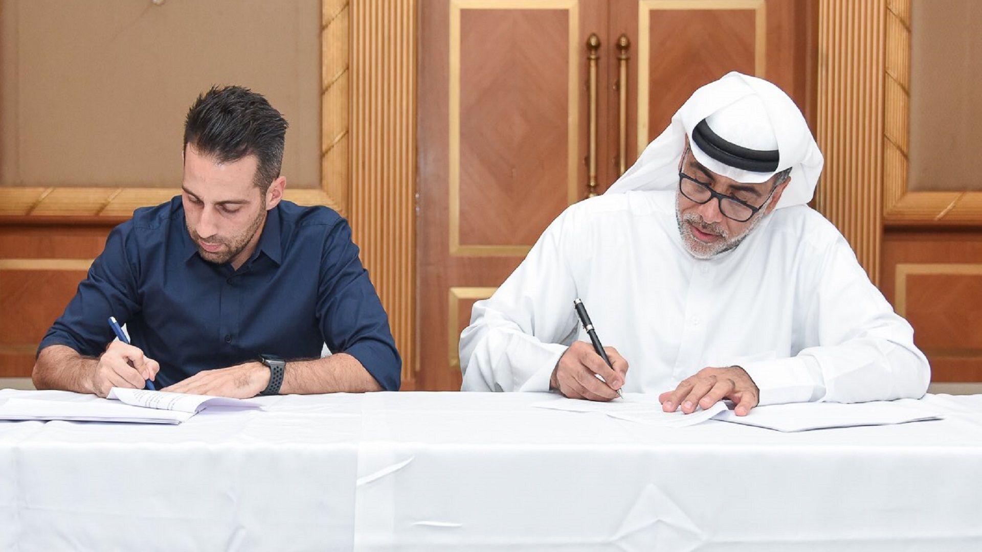 يانيك فيريرا يوقع على عقود تدريب الفتح السعودي