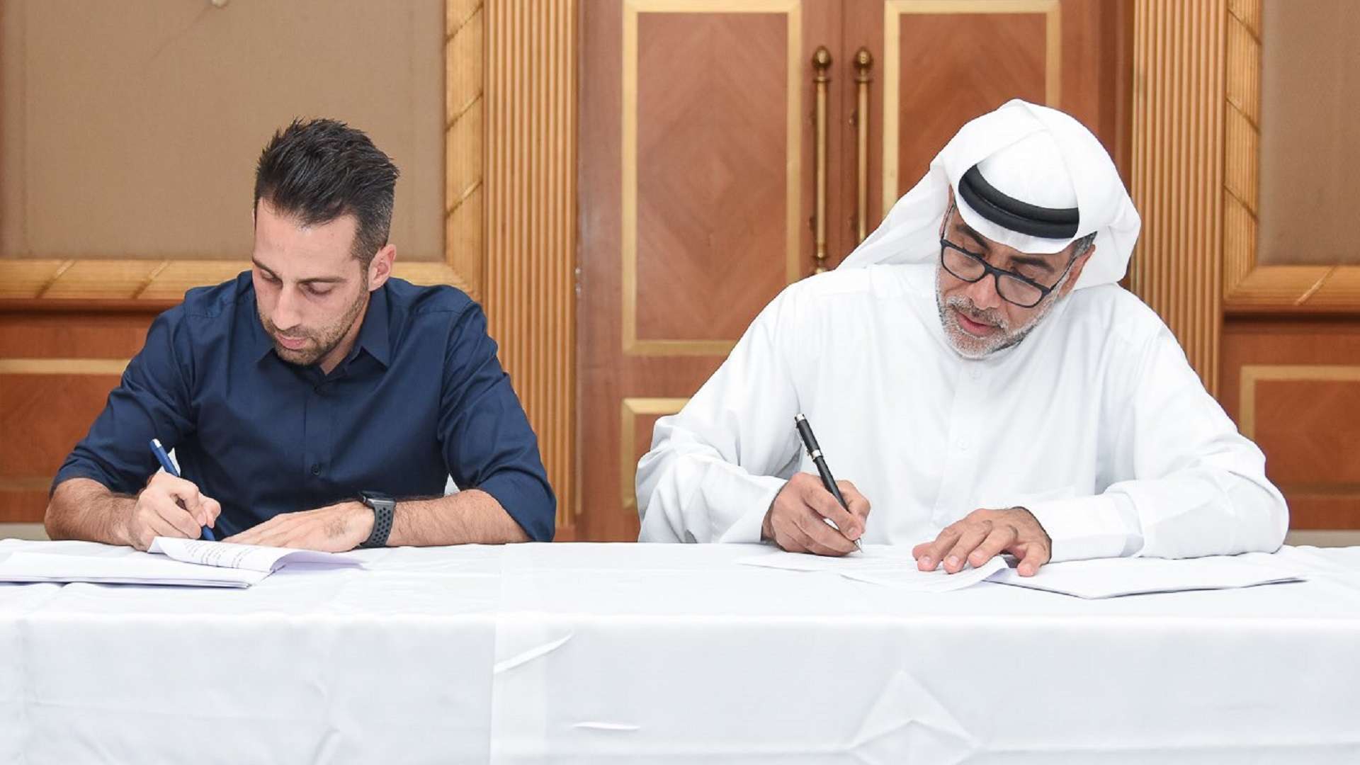 يانيك فيريرا يوقع على عقود تدريب الفتح السعودي