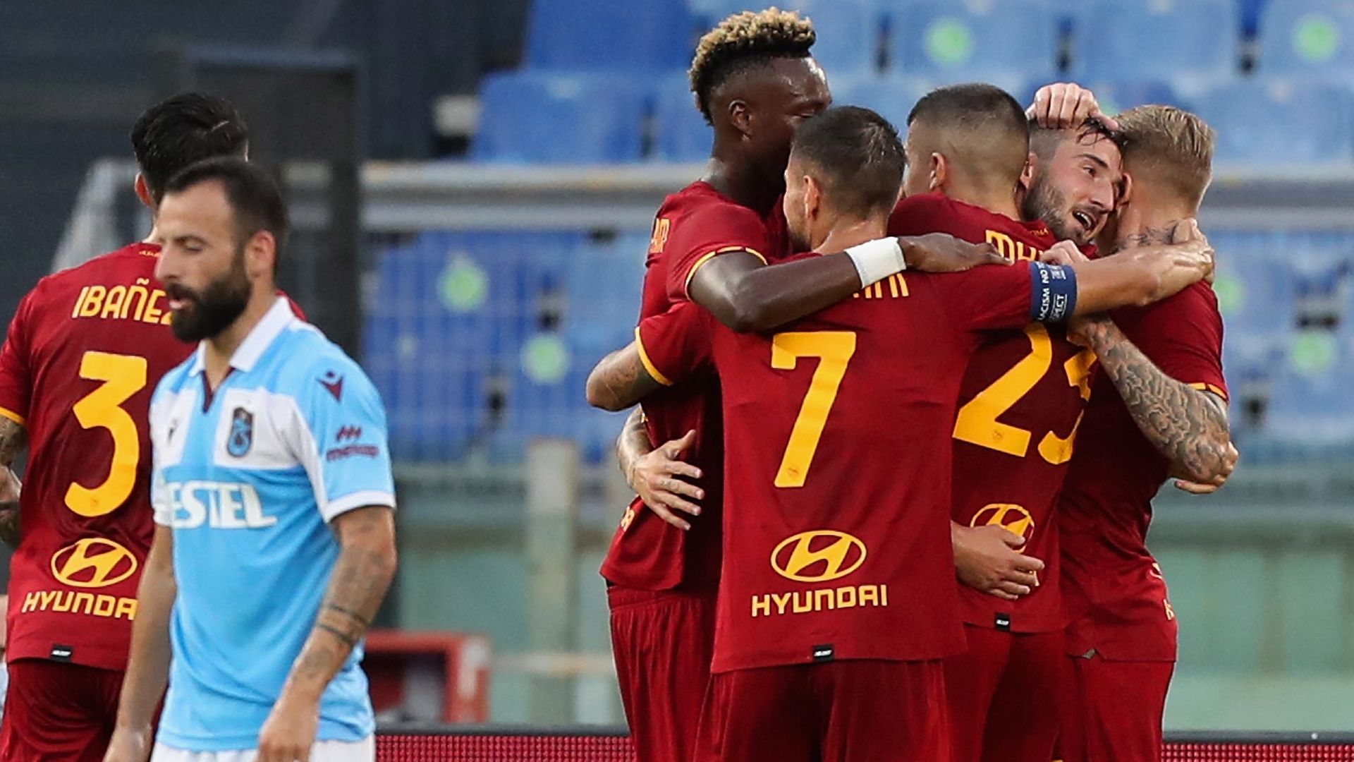 Roma celebrating Trabzonspor Conference League