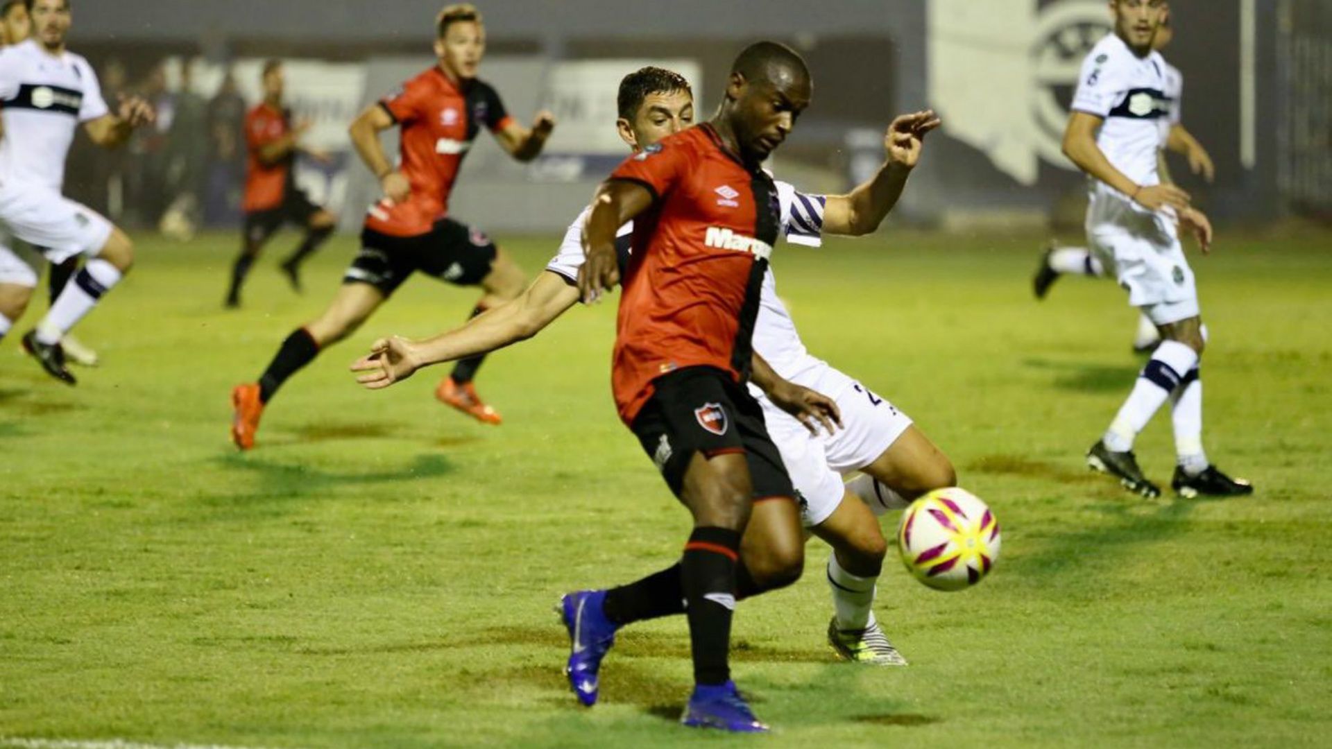 Leal Newells Gimnasia Copa Superliga 12042019