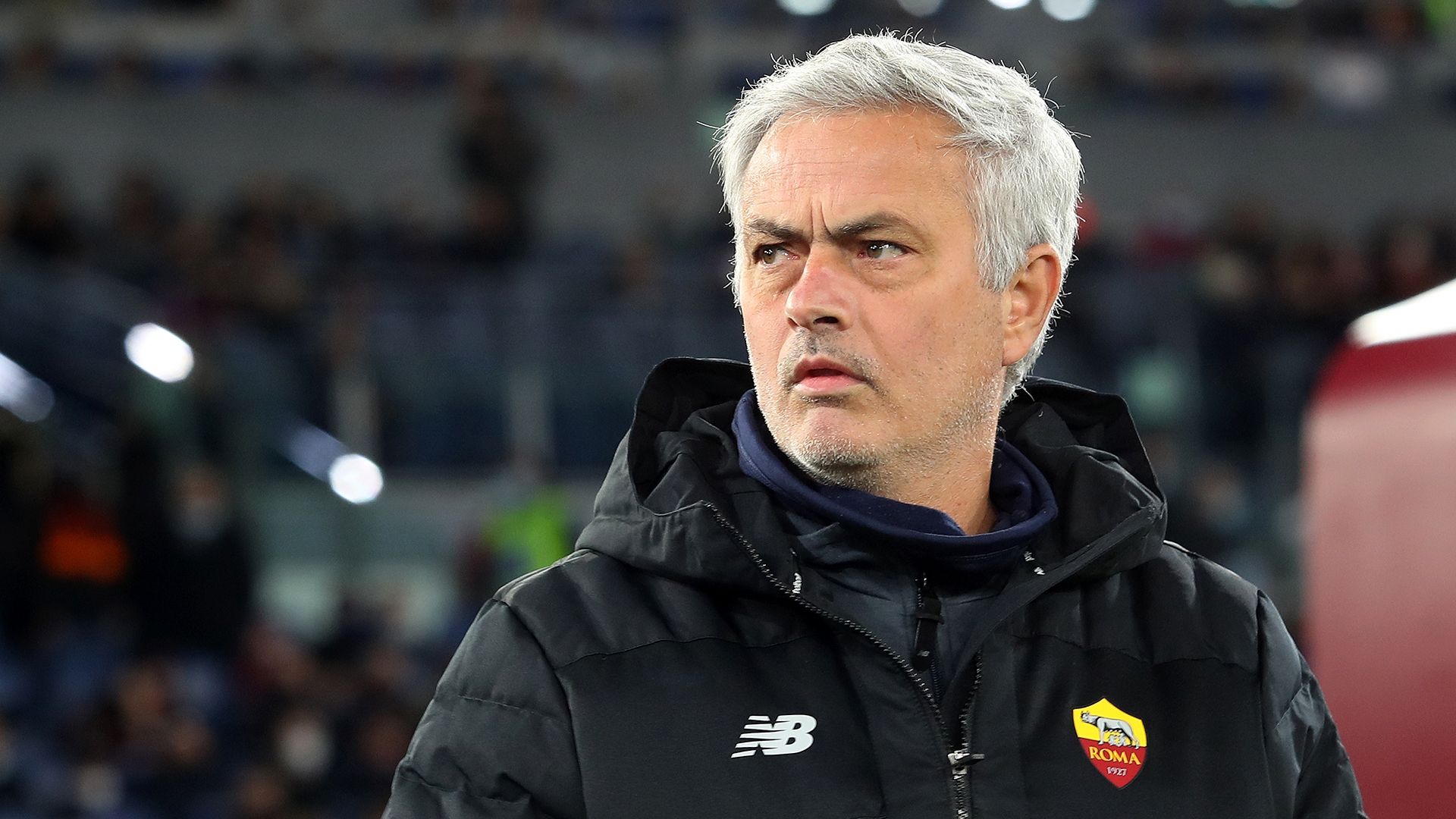 Jose Mourinho Roma Serie A 2021-22