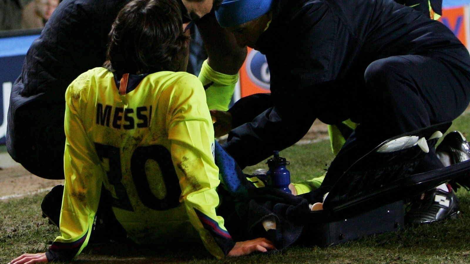 Lionel Messi Chelsea Barcelona UCL 2006 injury