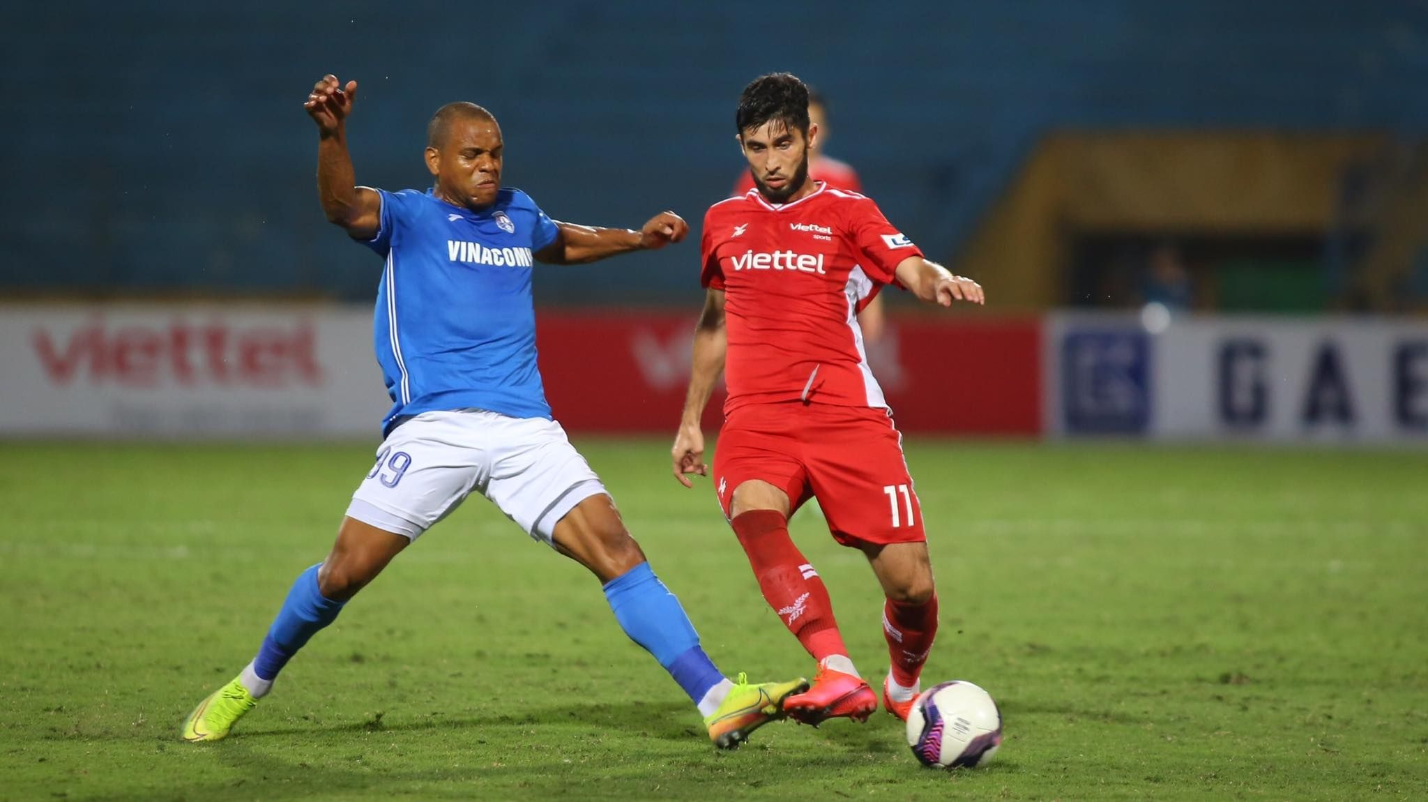 Jahongir Abdumuminov Eydison Teofilo Soares  Viettel vs Than Quang Ninh 2021 V.League 16042021