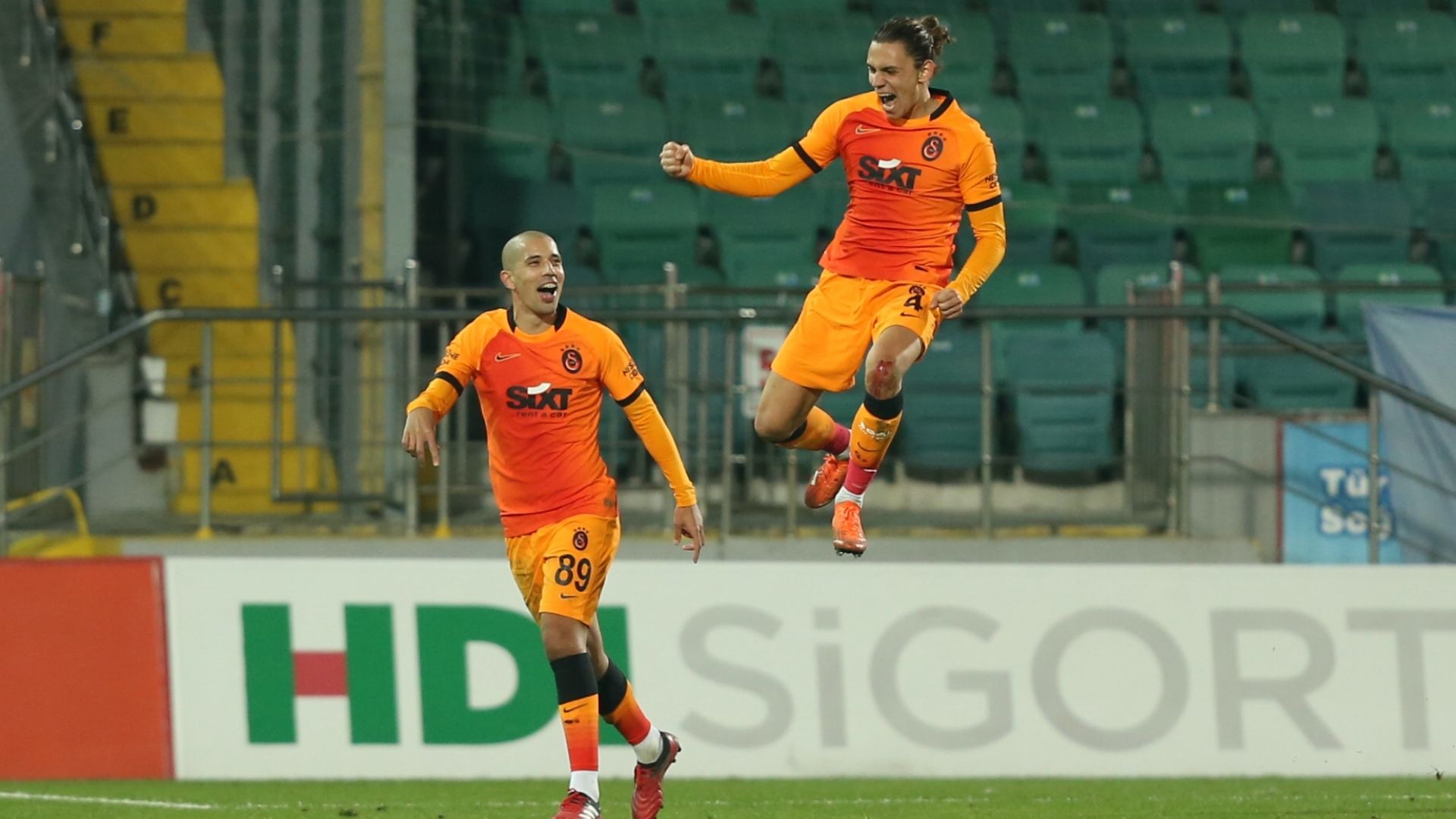 feghouli taylan galatasaray gol sevinci 28112020