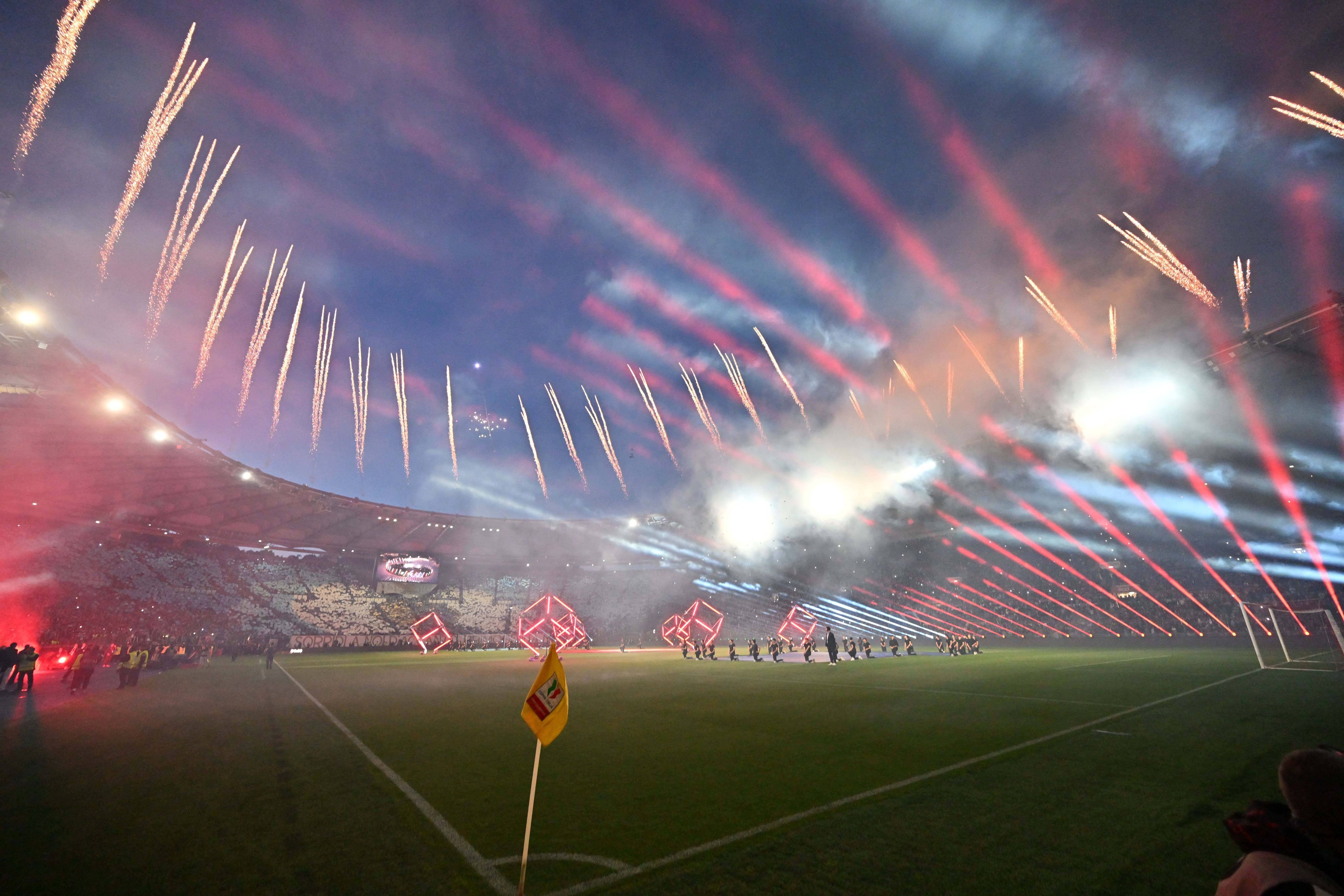 Foto IPP Felice De Martino Roma 13 05 2026 Calcio Coppa Italia 2025-2026 - Finale Lazio - Inter Nella foto: Coreografia con i fuochi d artificio Italy Photo Press World Copyright Roma italy Italia ITALY Copyright: xR4924_italyphotopressx
