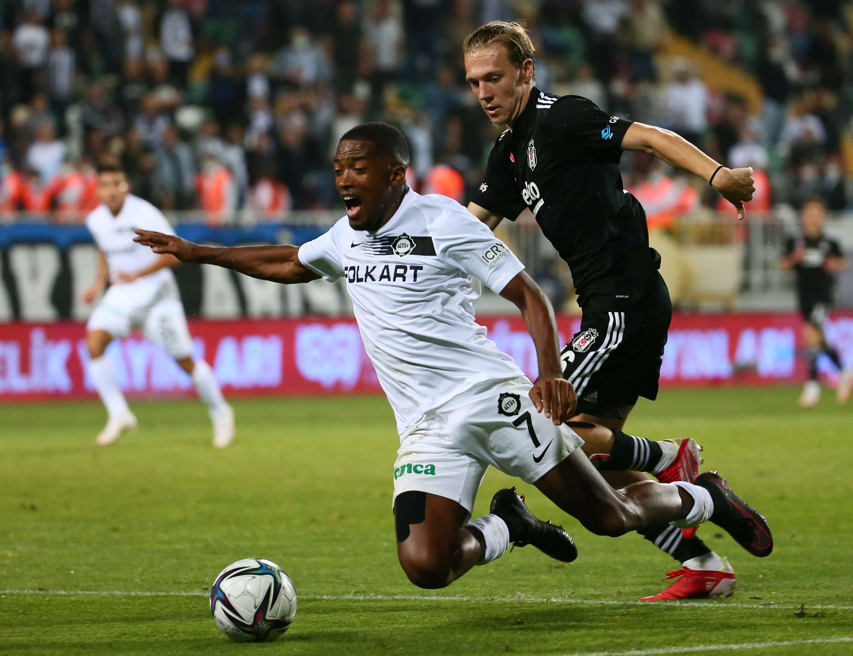 Serdar Saatci, Besiktas