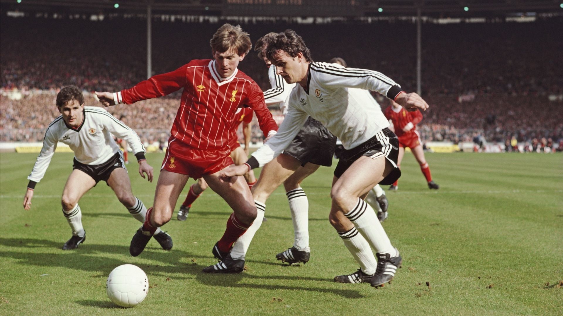 Manchester United vs Liverpool - Milk Cup Final 1983