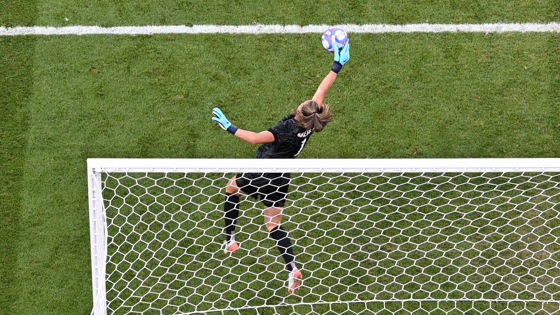 Naeher USWNT Brazil Olympics save