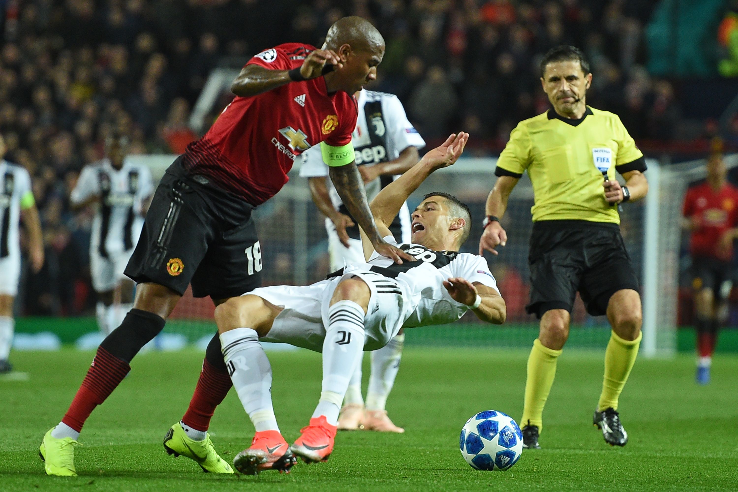 Ashley Young Cristiano Ronaldo Manchester United Juventus 23102018