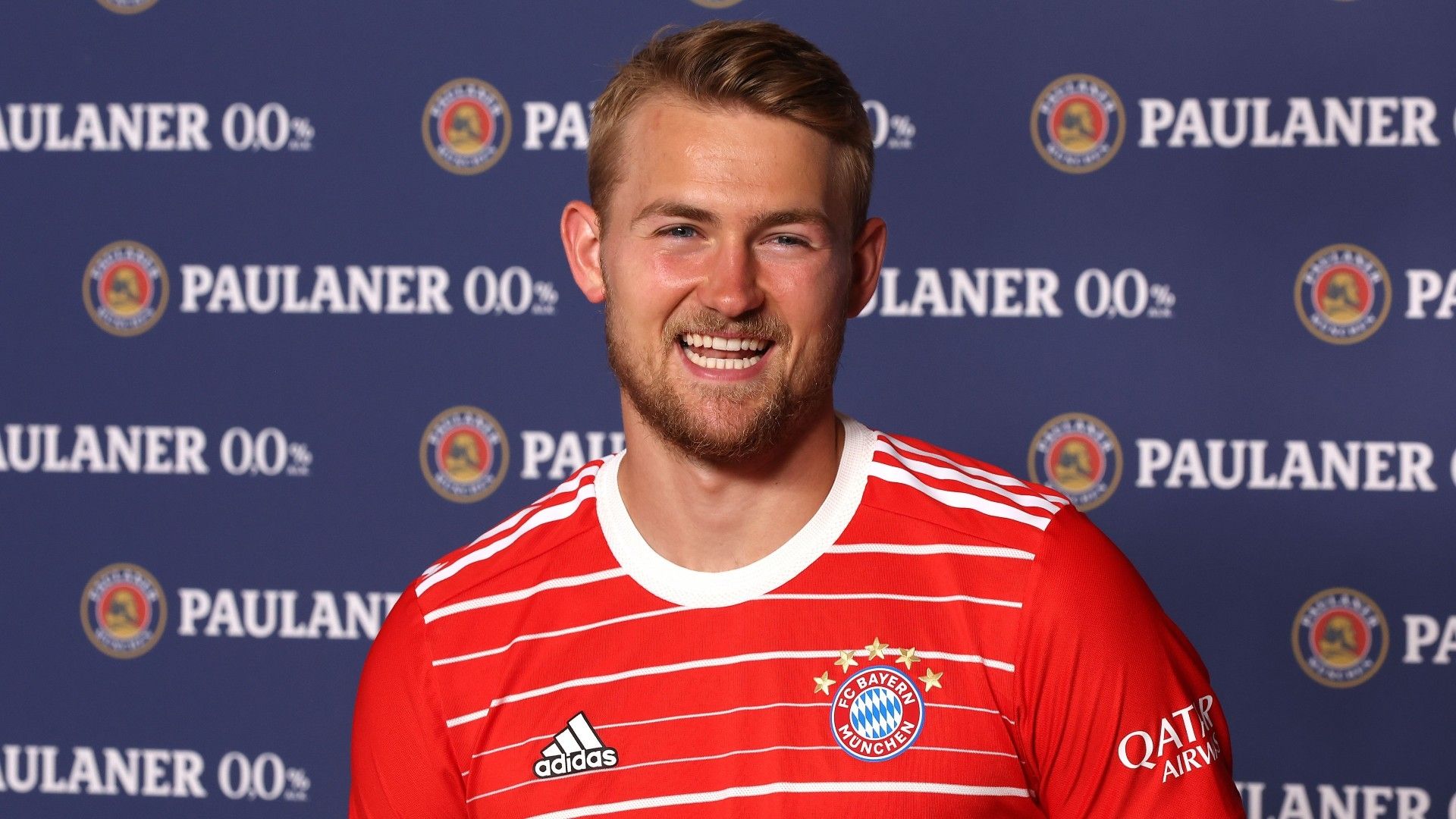 Matthijs de Ligt Bayern Munich 2022-23 smile 