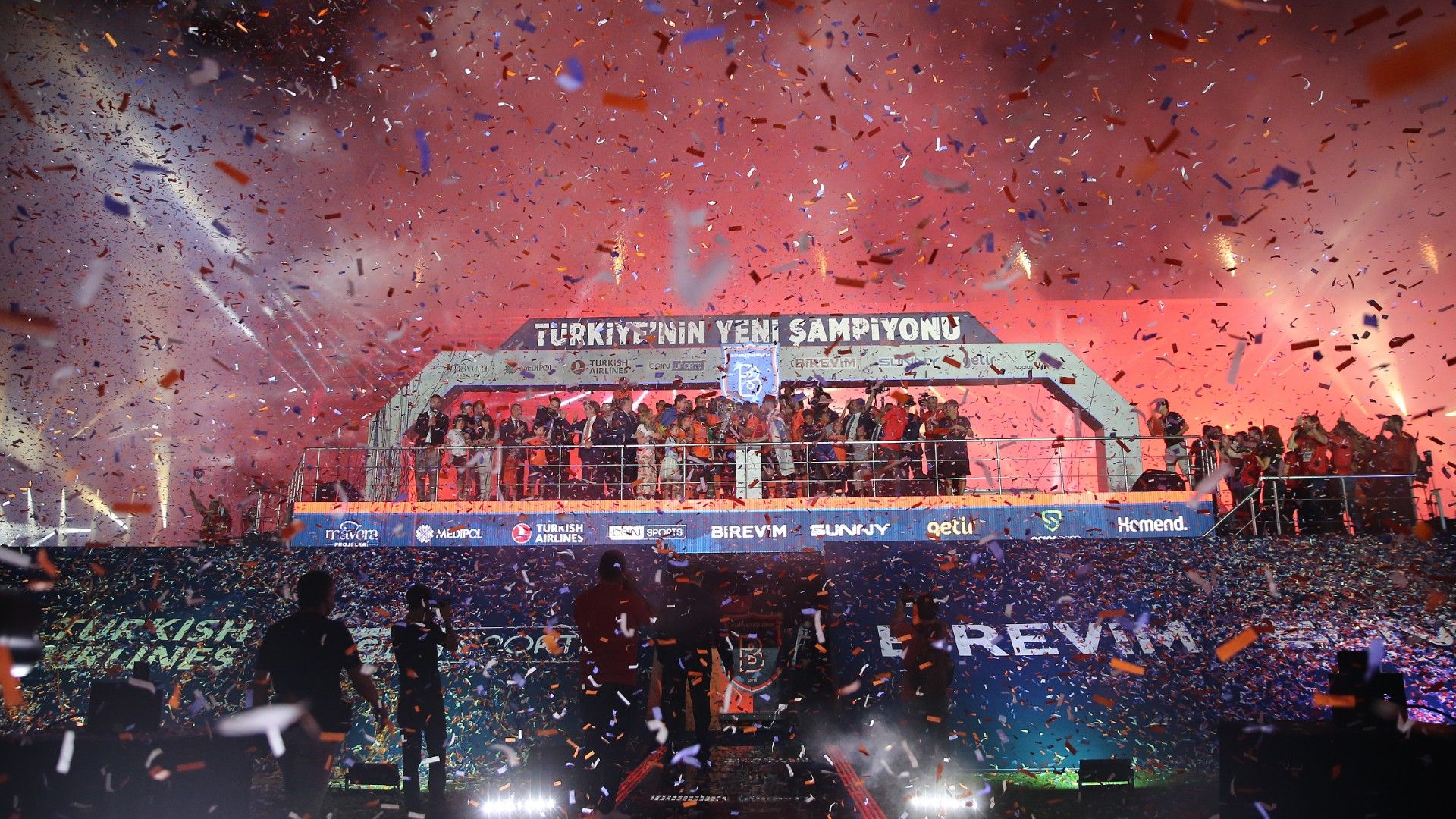 Basaksehir trophy ceremony 07262020