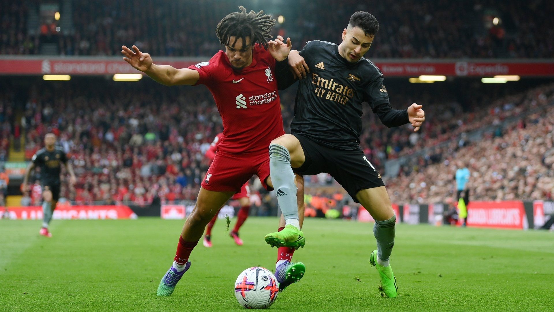 Trent Alexander-Arnold Gabriel Martinelli Liverpool Arsenal 2022-23