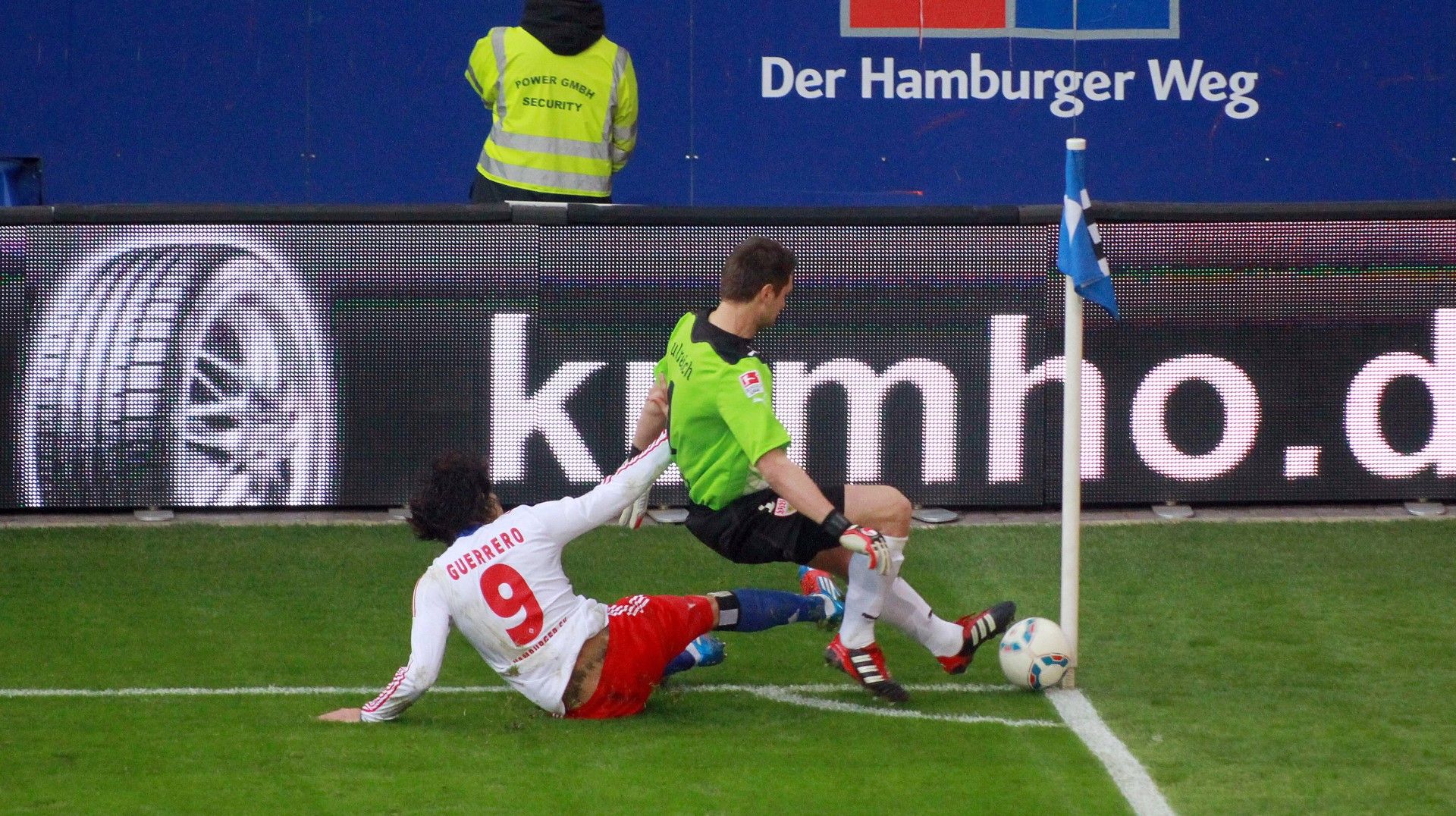 GER ONLY Paolo Guerrero HSV Sven Ulreich Stuttgart