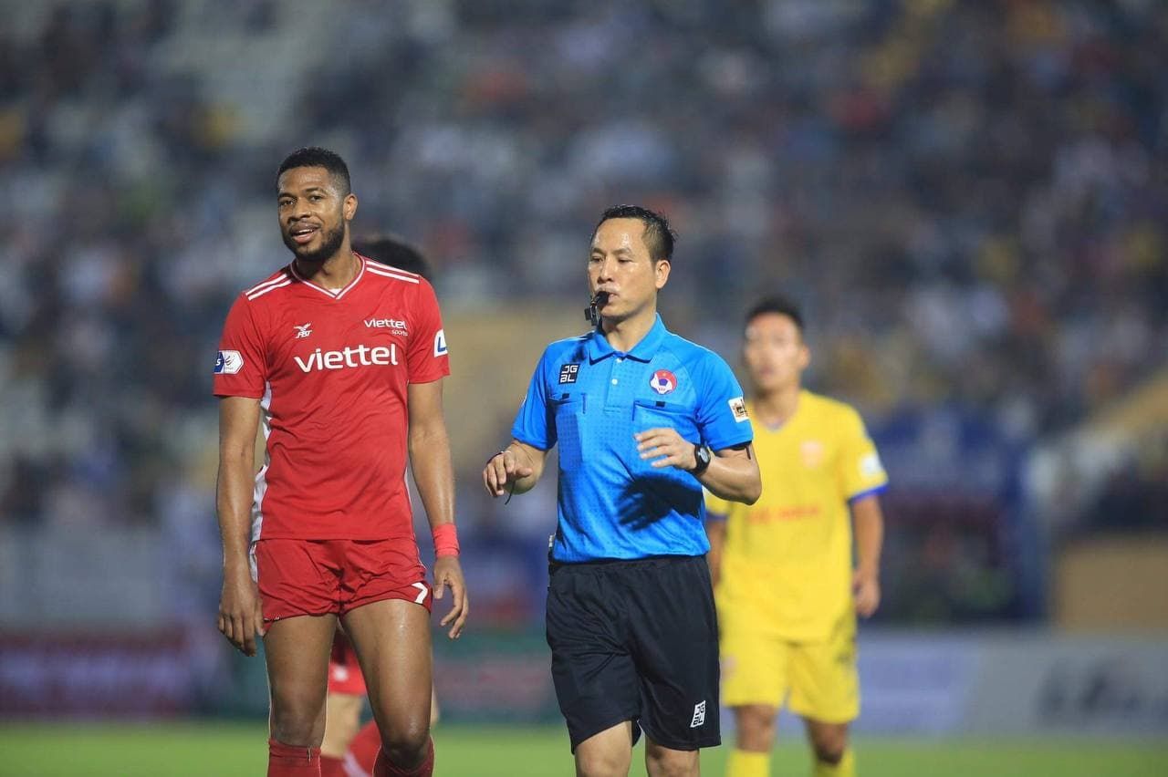 Trong tai Nguyen Viet Duan Viettel Nam Dinh 1932021