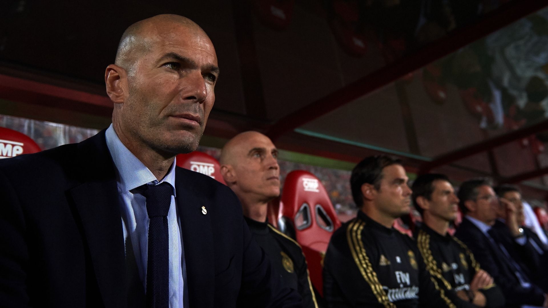 Reeal Madrid boss Zinedine Zidane in Mallorca dugout