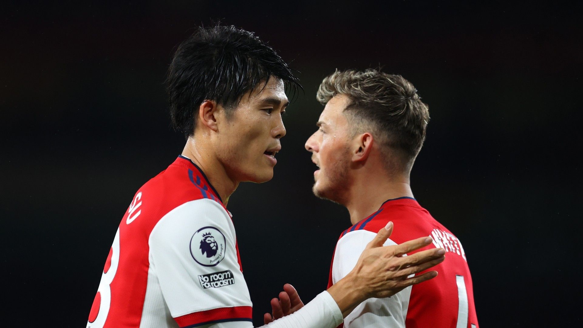 tomiyasu-white-arsenal