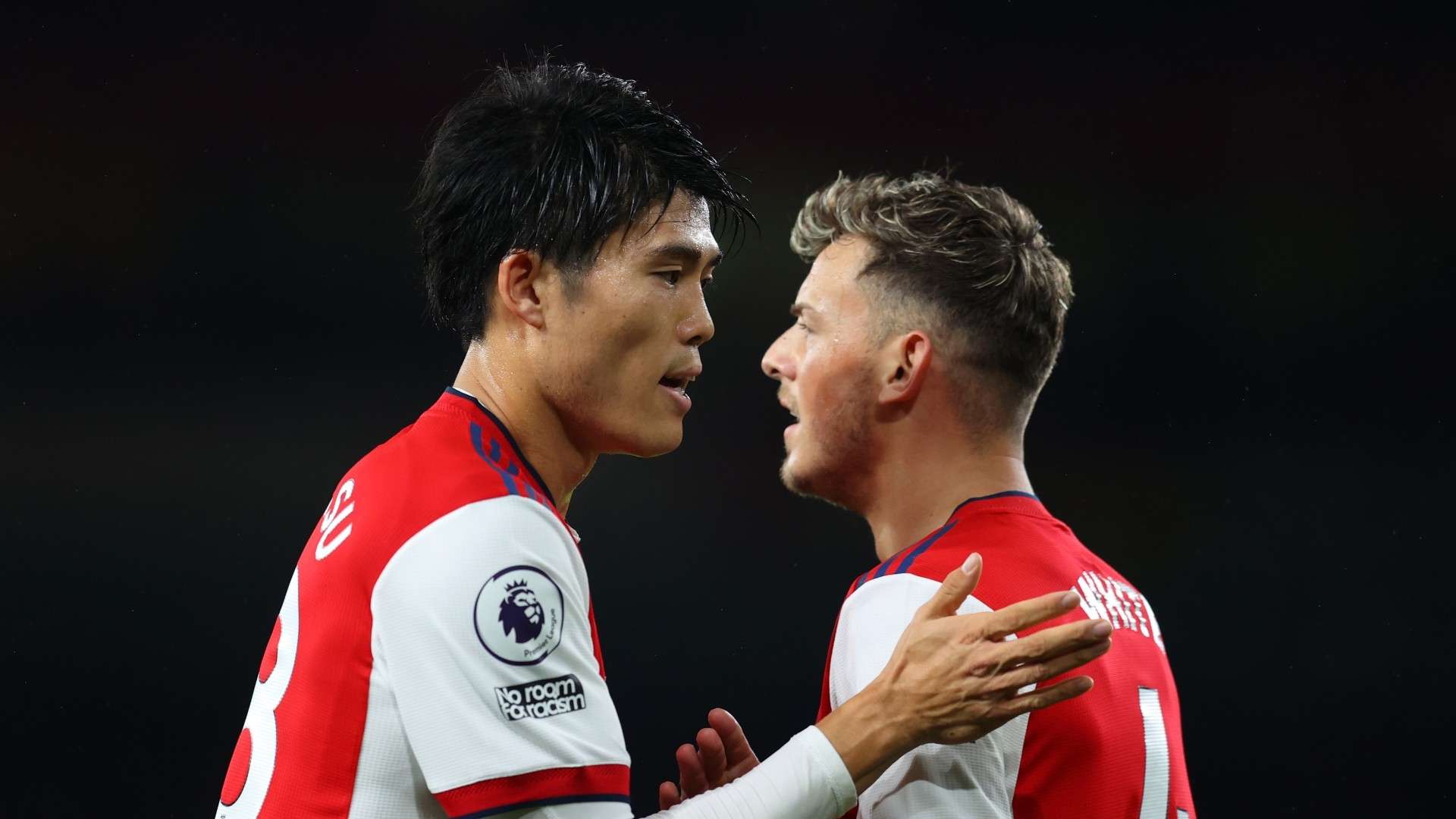 tomiyasu-white-arsenal