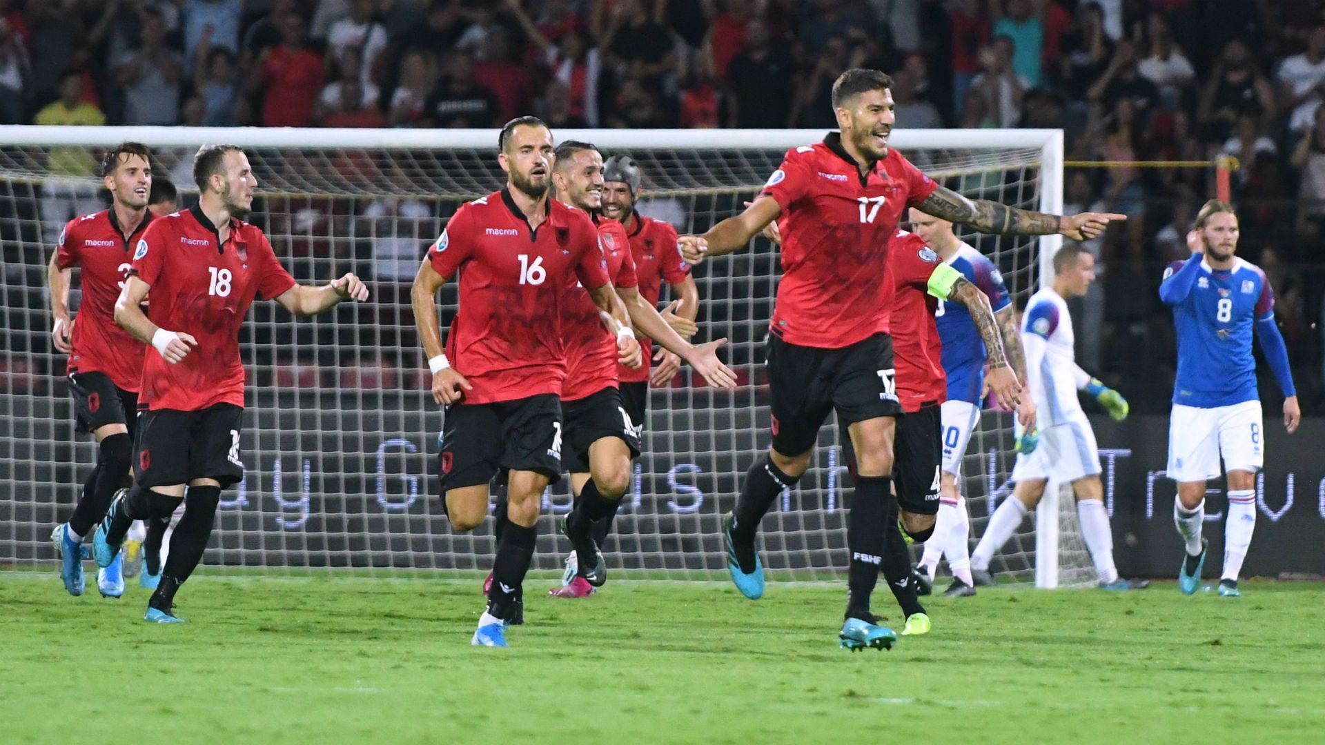 arnavutluk-izlanda_Getty_10092019